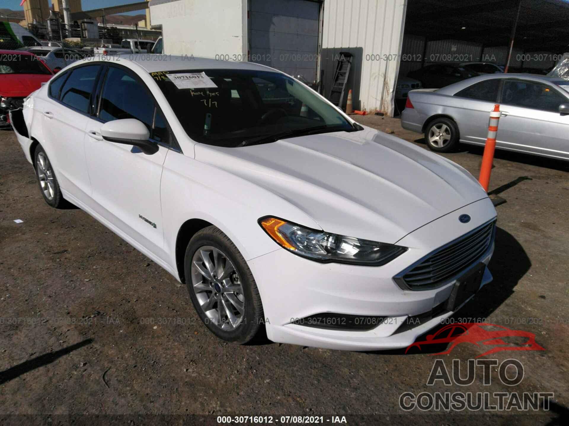 FORD FUSION 2017 - 3FA6P0LU8HR324027