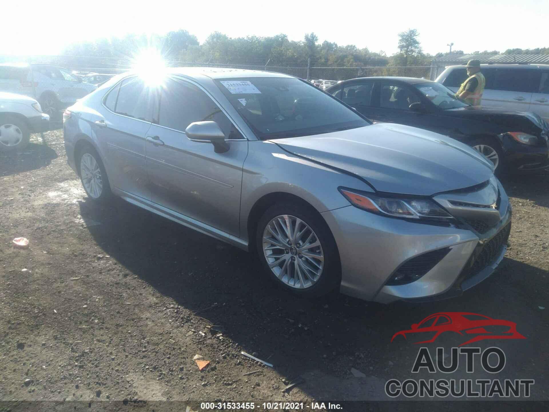 TOYOTA CAMRY 2018 - 4T1B11HK7JU087287
