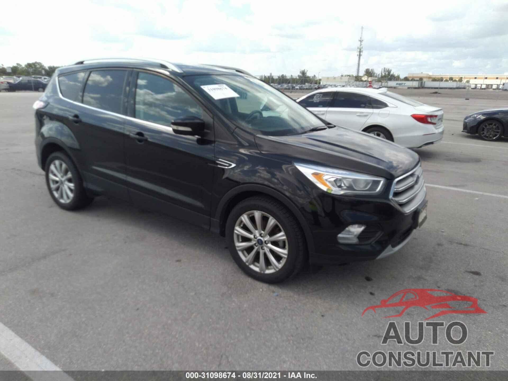FORD ESCAPE 2017 - 1FMCU0JD7HUD05983