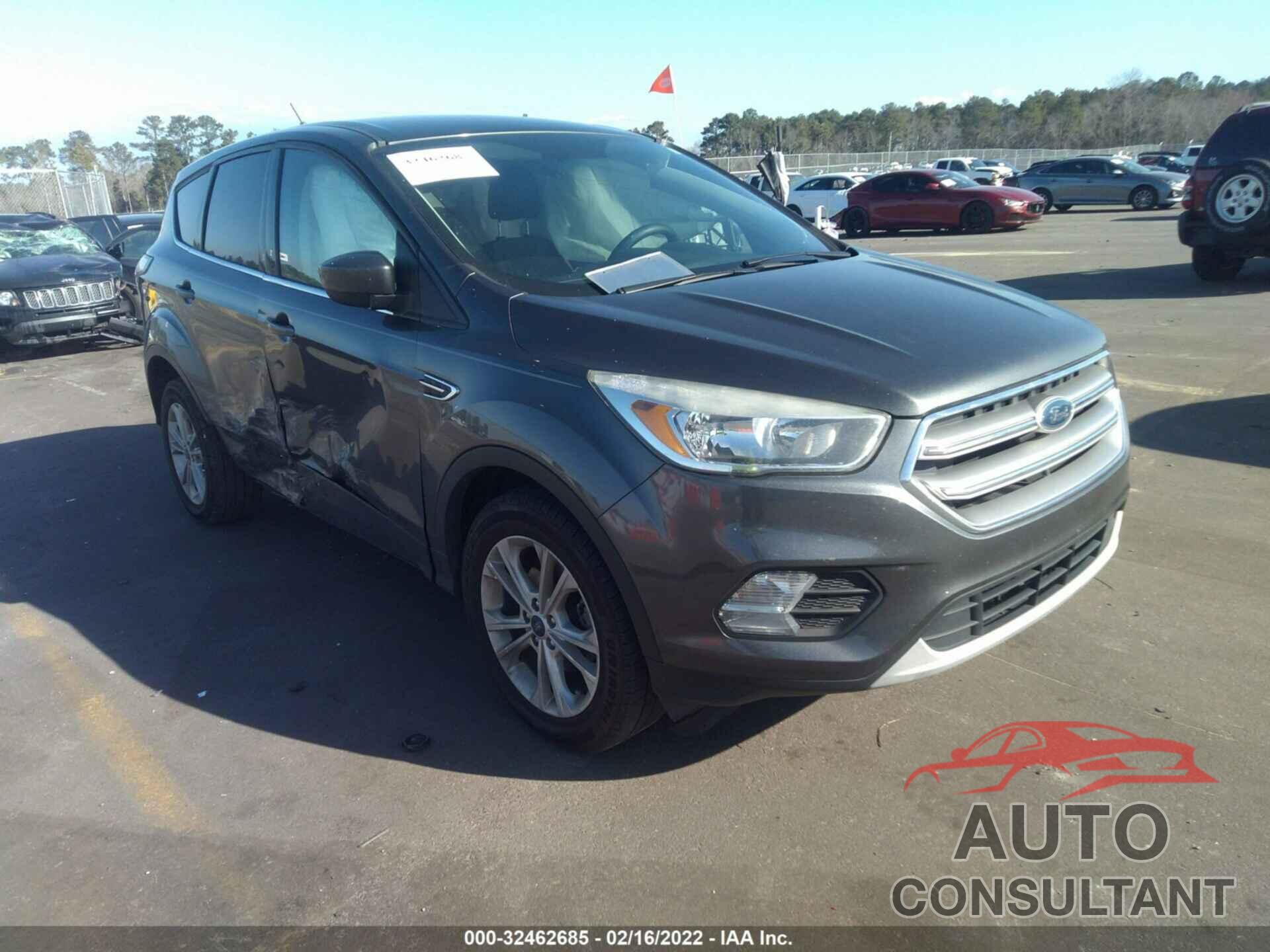 FORD ESCAPE 2017 - 1FMCU0GD3HUB35631