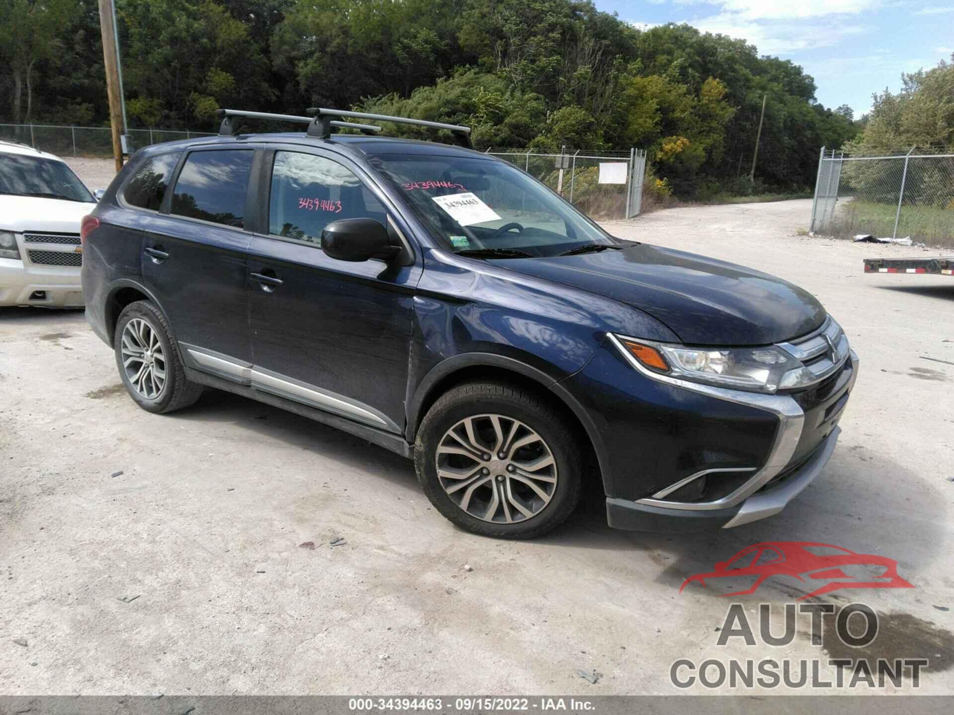 MITSUBISHI OUTLANDER 2018 - JA4AD2A30JZ015716