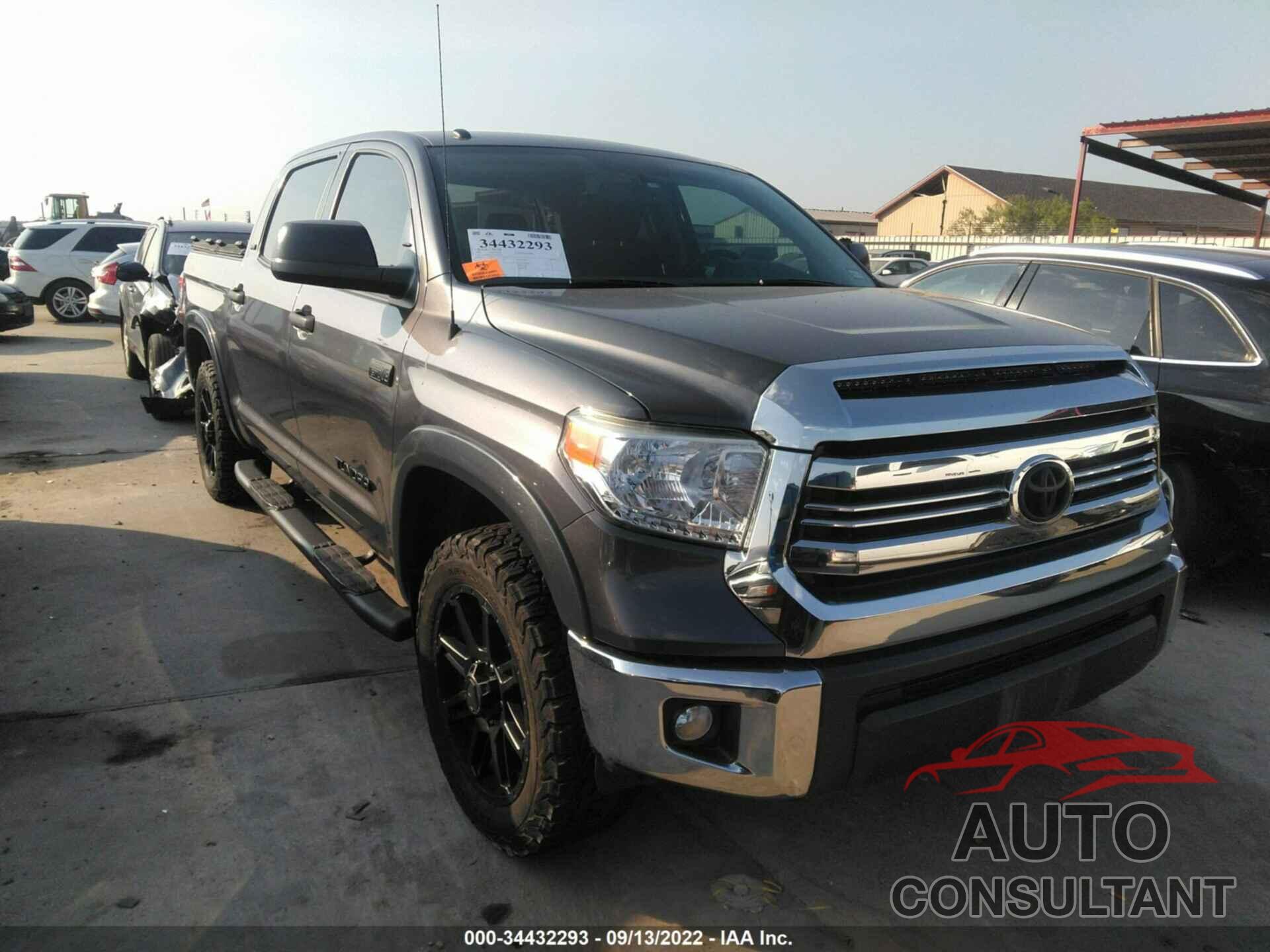 TOYOTA TUNDRA 4WD 2017 - 5TFDW5F13HX655365