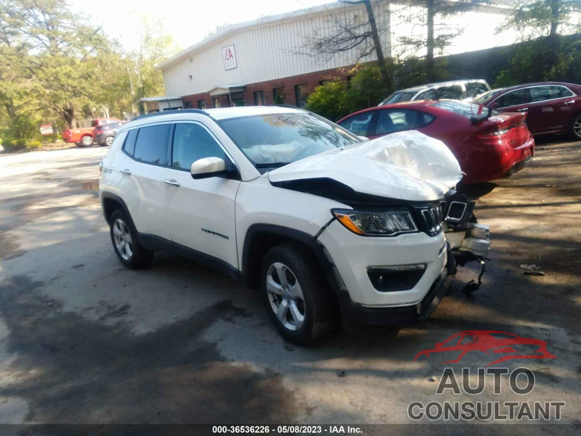 JEEP COMPASS 2018 - 3C4NJDBB1JT400517