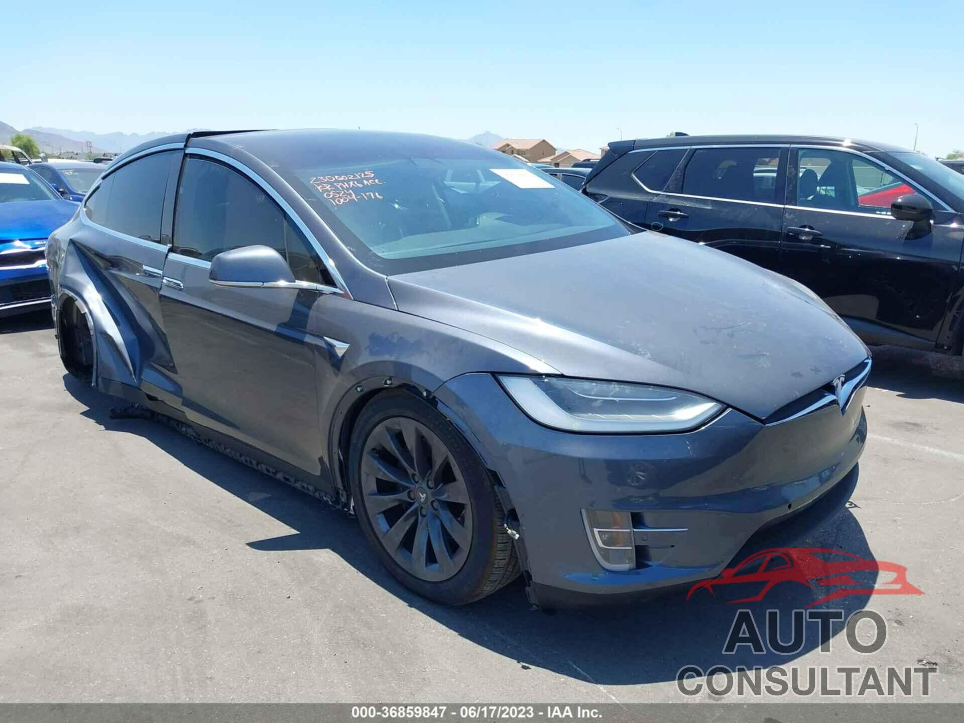 TESLA MODEL X 2018 - 5YJXCBE20JF090524