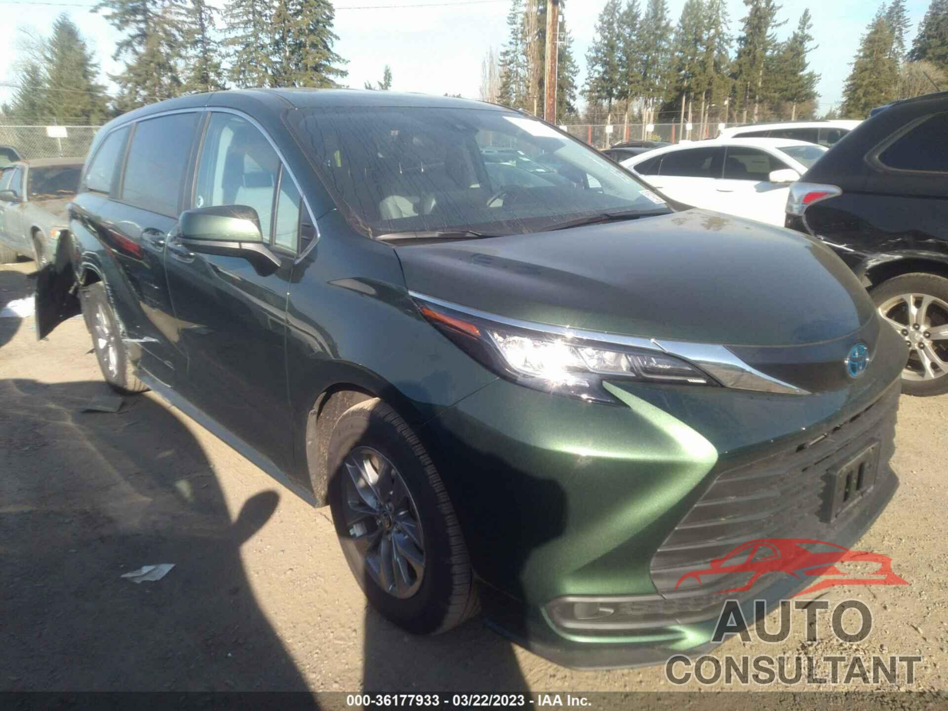 TOYOTA SIENNA 2022 - 5TDKRKEC1NS125123