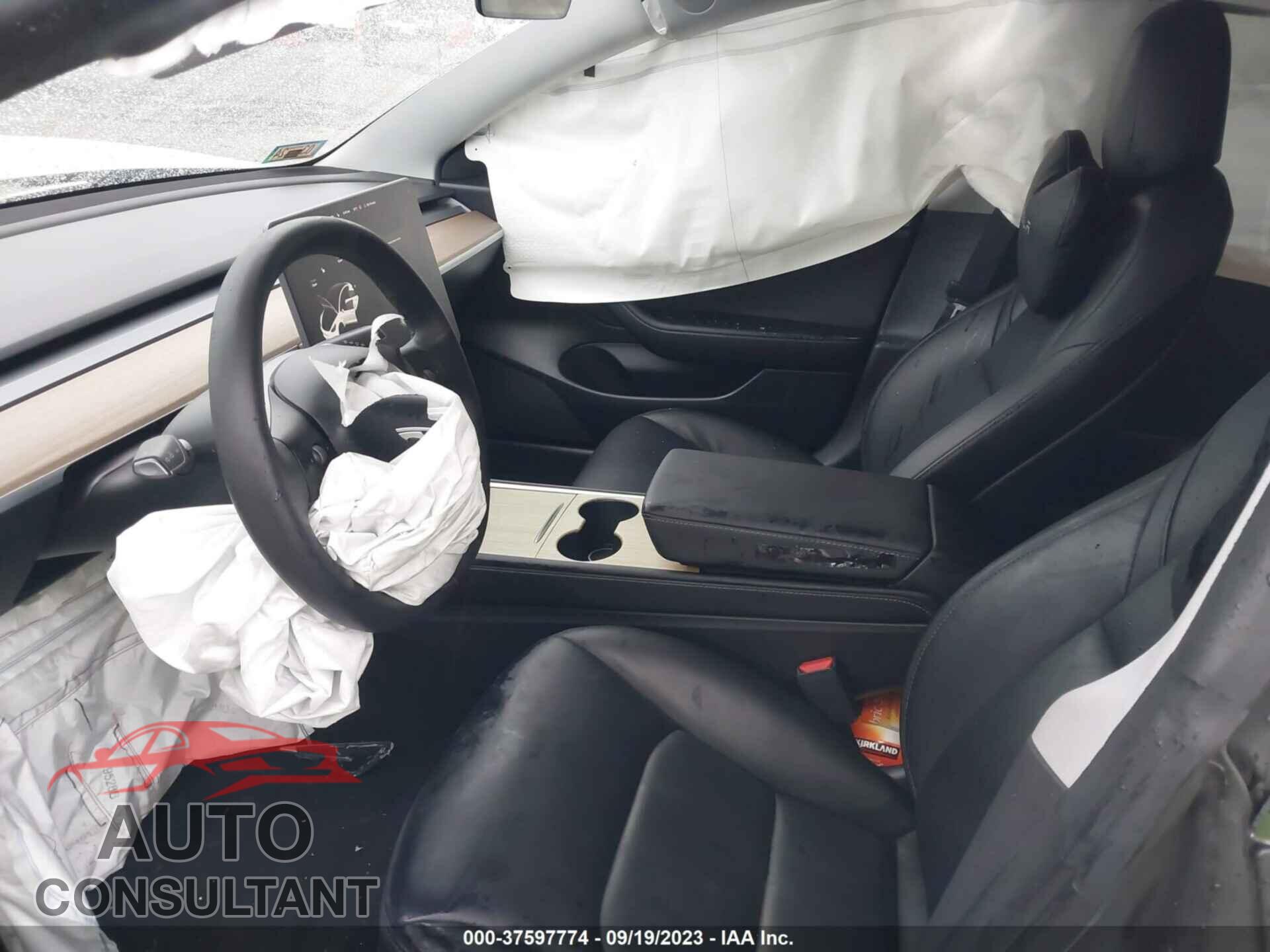 TESLA MODEL 3 2021 - 5YJ3E1EA3MF915213