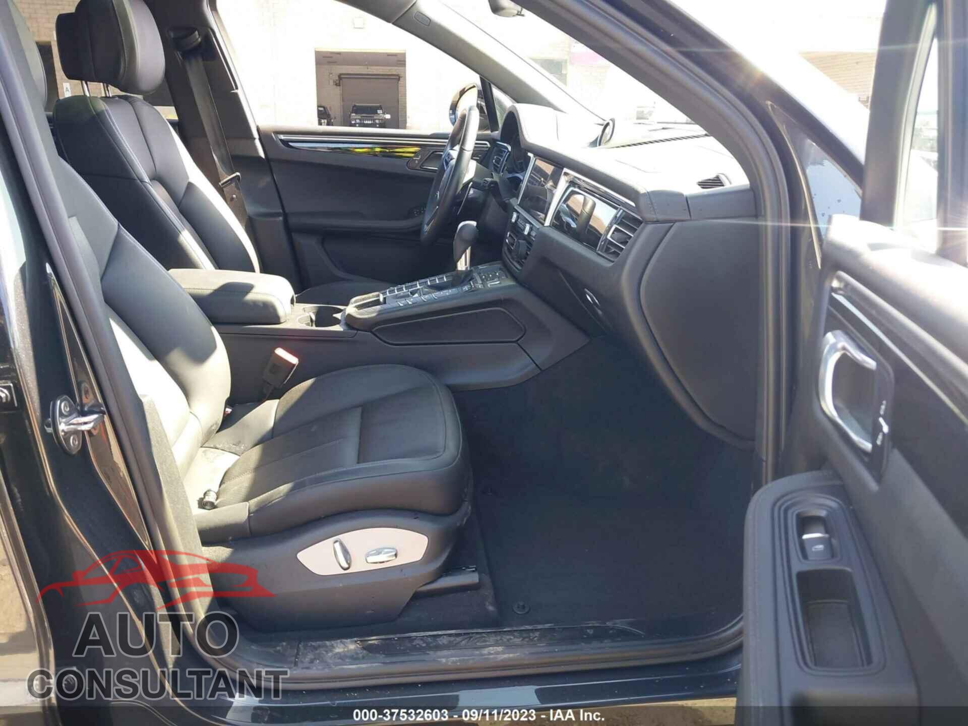 PORSCHE MACAN 2021 - WP1AA2A5XMLB13786