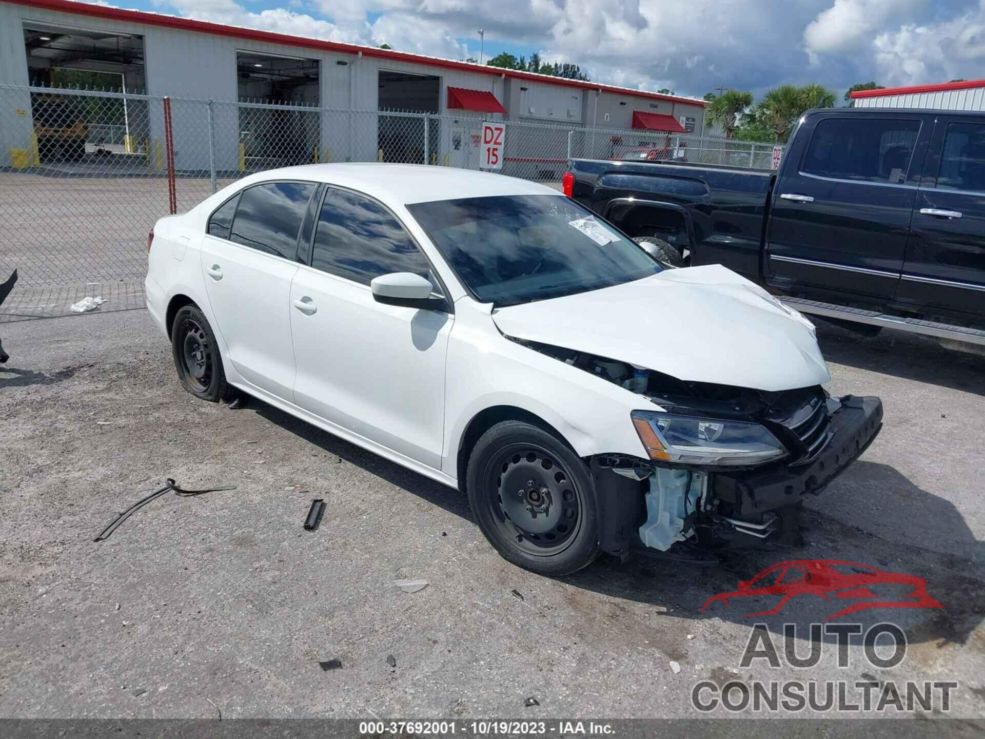 VOLKSWAGEN JETTA 2017 - 3VW2B7AJ1HM392091