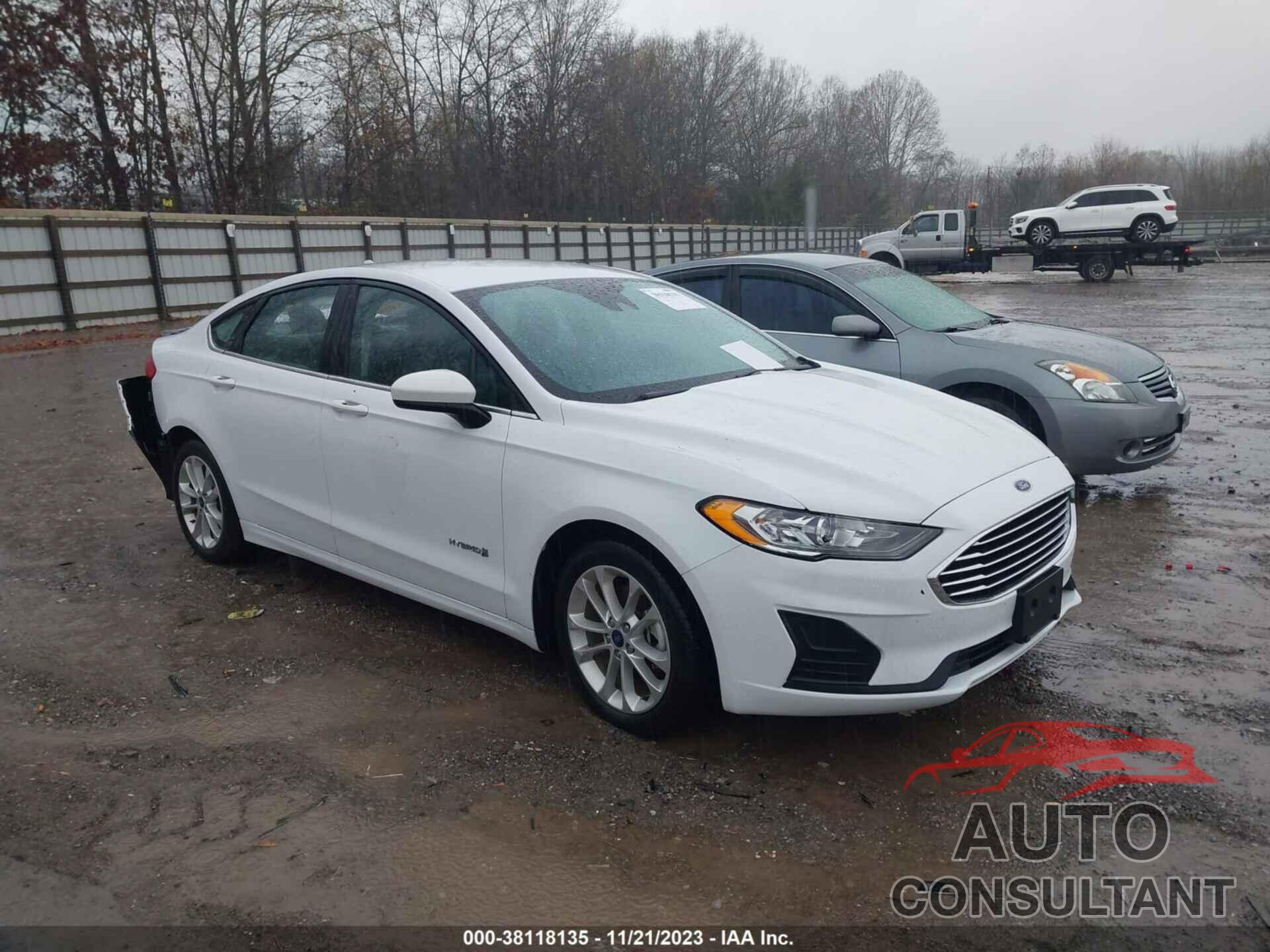 FORD FUSION HYBRID 2019 - 3FA6P0LU9KR136396