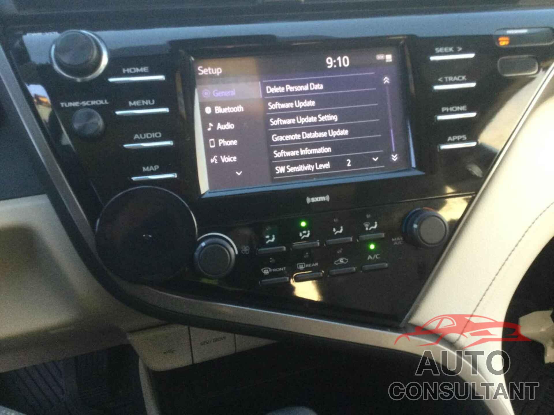 TOYOTA CAMRY 2020 - 4T1C11AK7LU395075