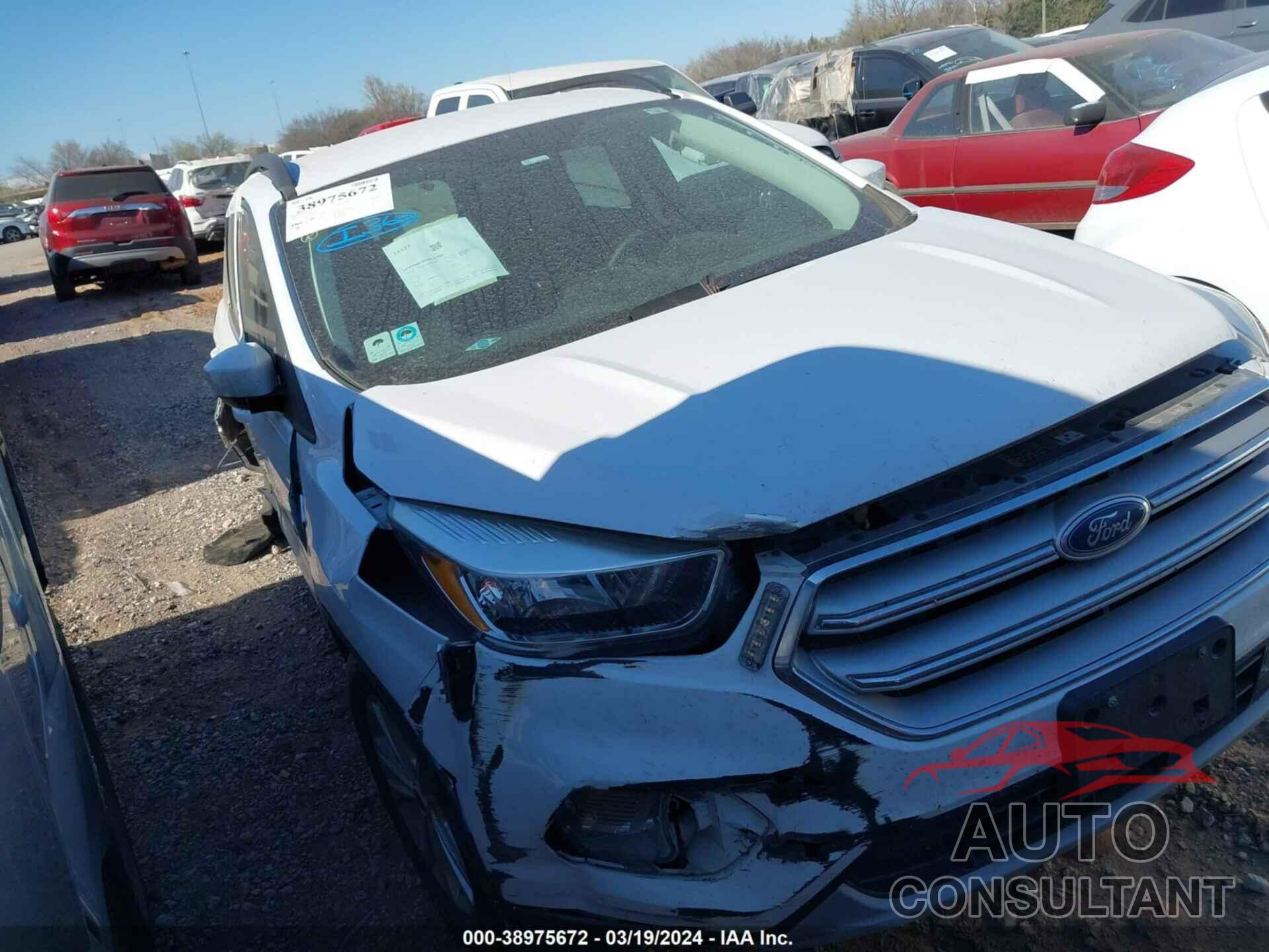 FORD ESCAPE 2018 - 1FMCU9GD7JUD31677