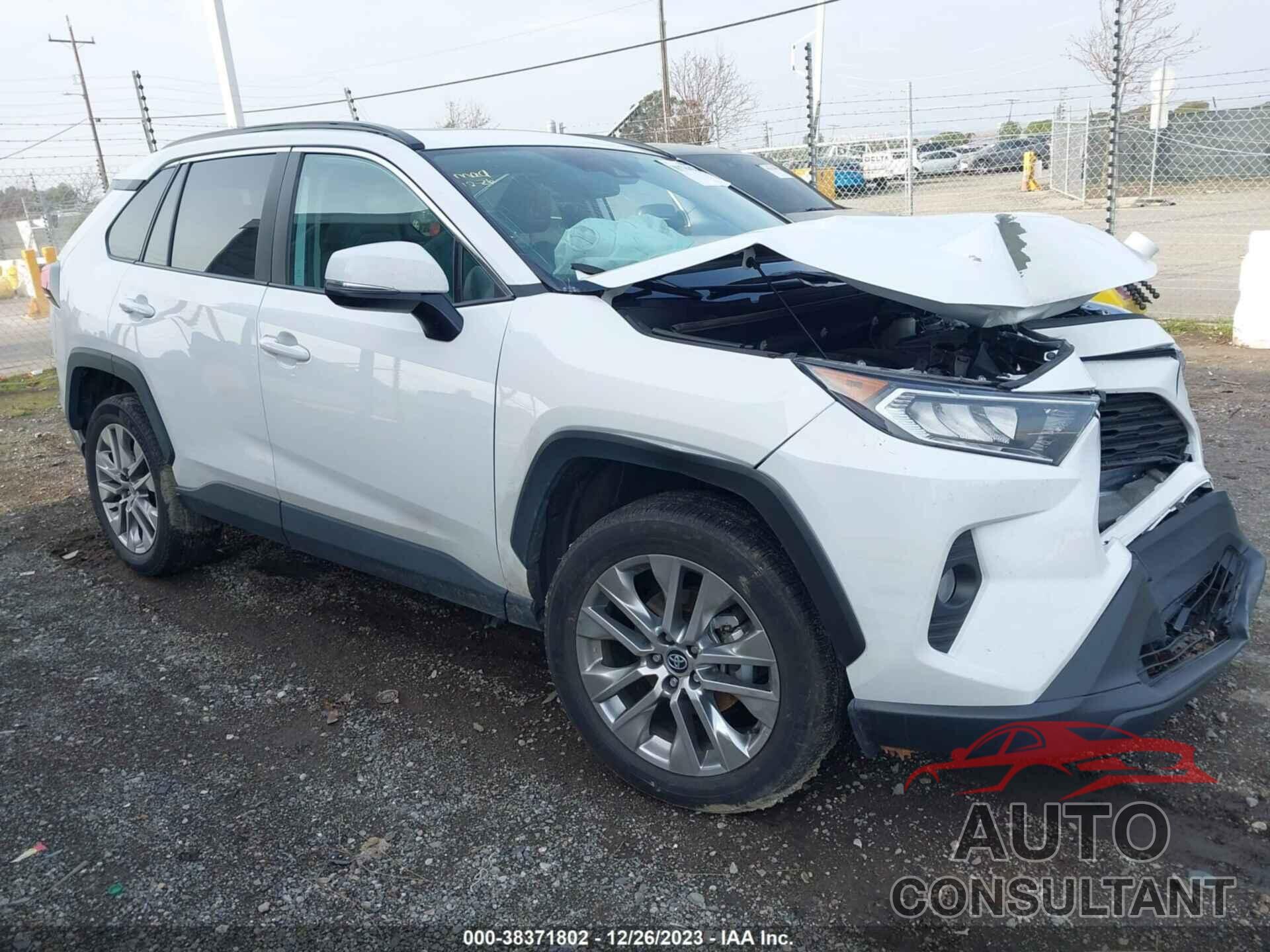 TOYOTA RAV4 2020 - 2T3C1RFV2LW083321