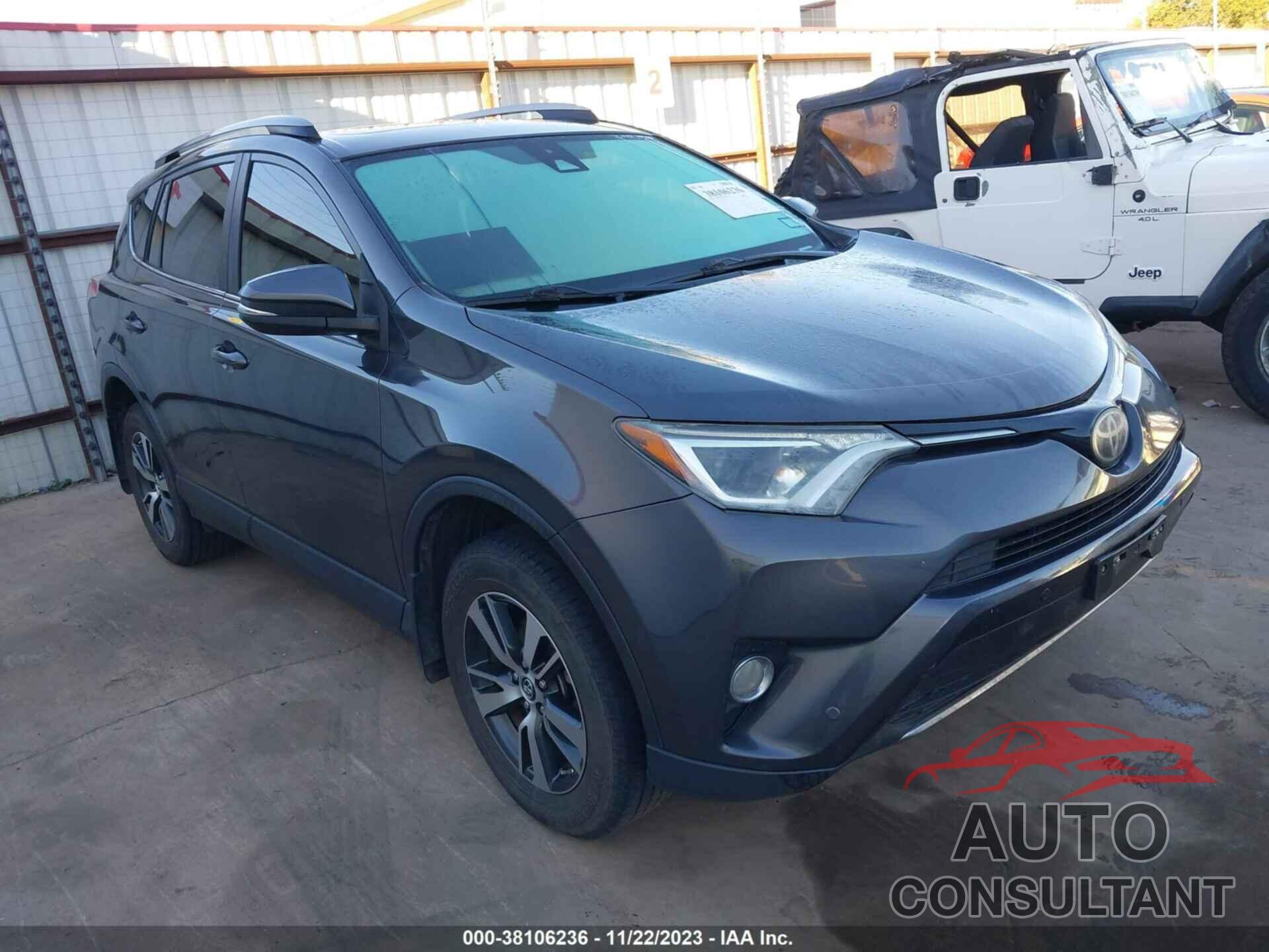 TOYOTA RAV4 2017 - JTMWFREV3HJ119197