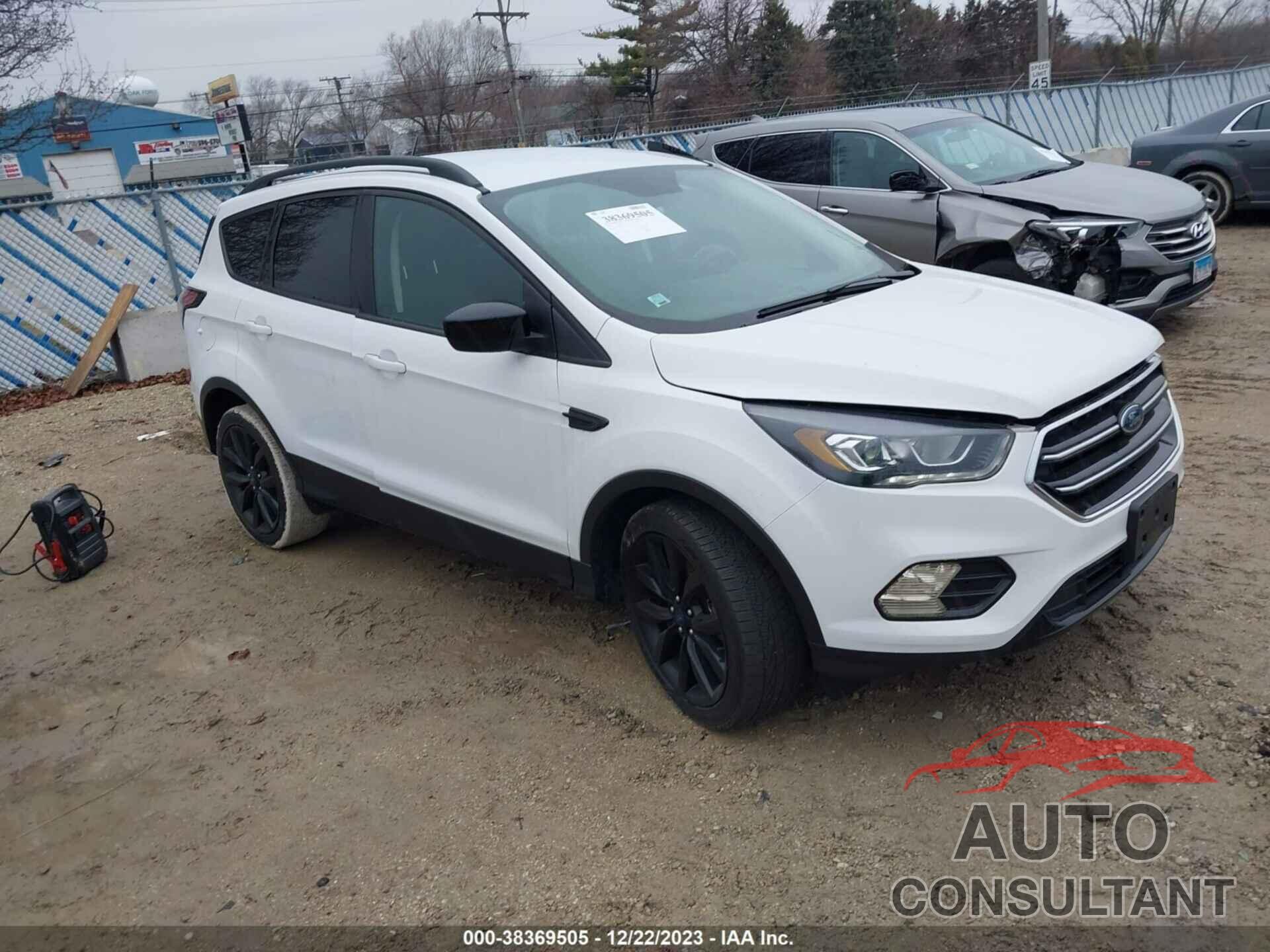 FORD ESCAPE 2018 - 1FMCU0GD0JUB68611