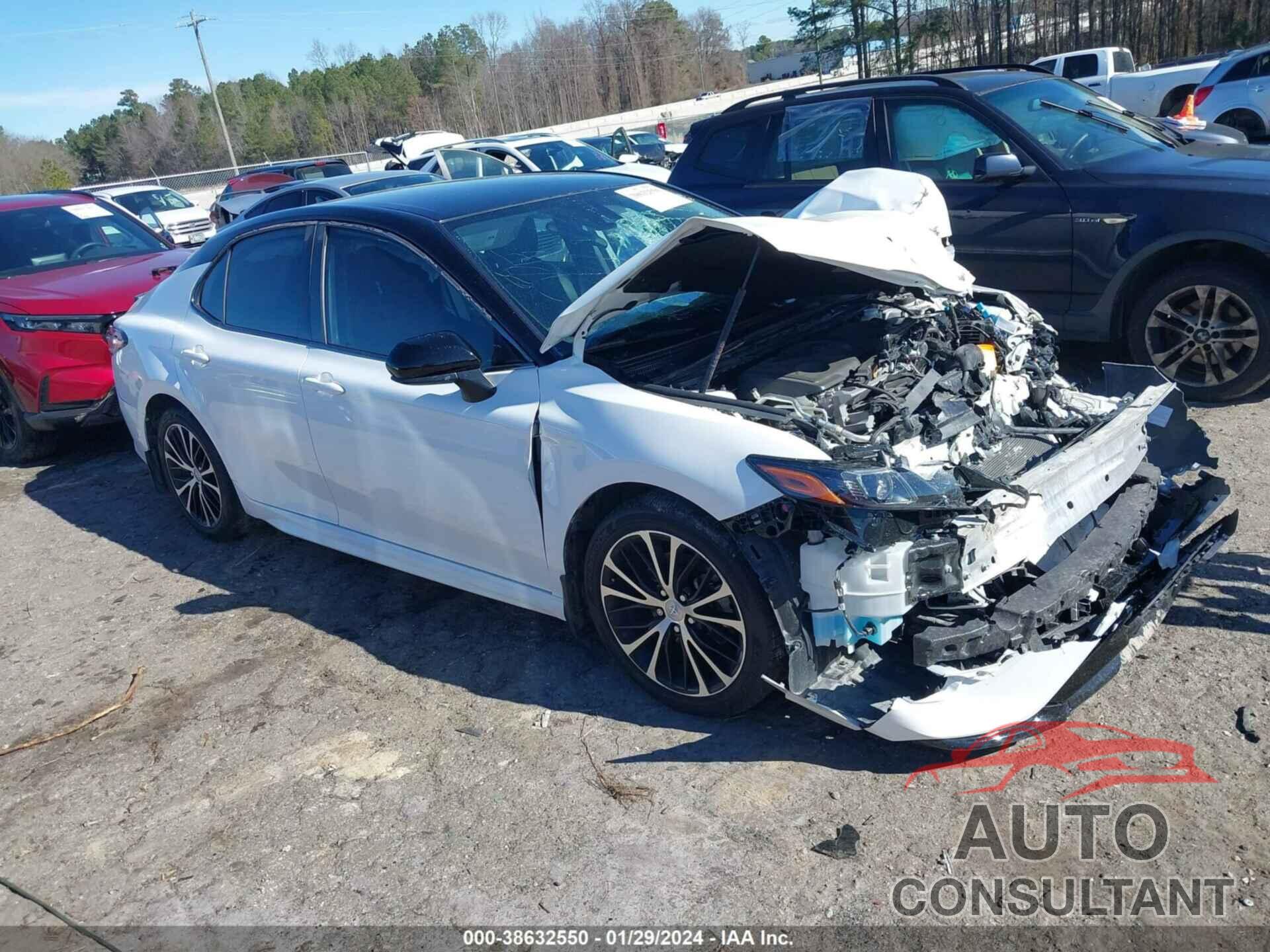 TOYOTA CAMRY 2020 - 4T1G11AK0LU880532
