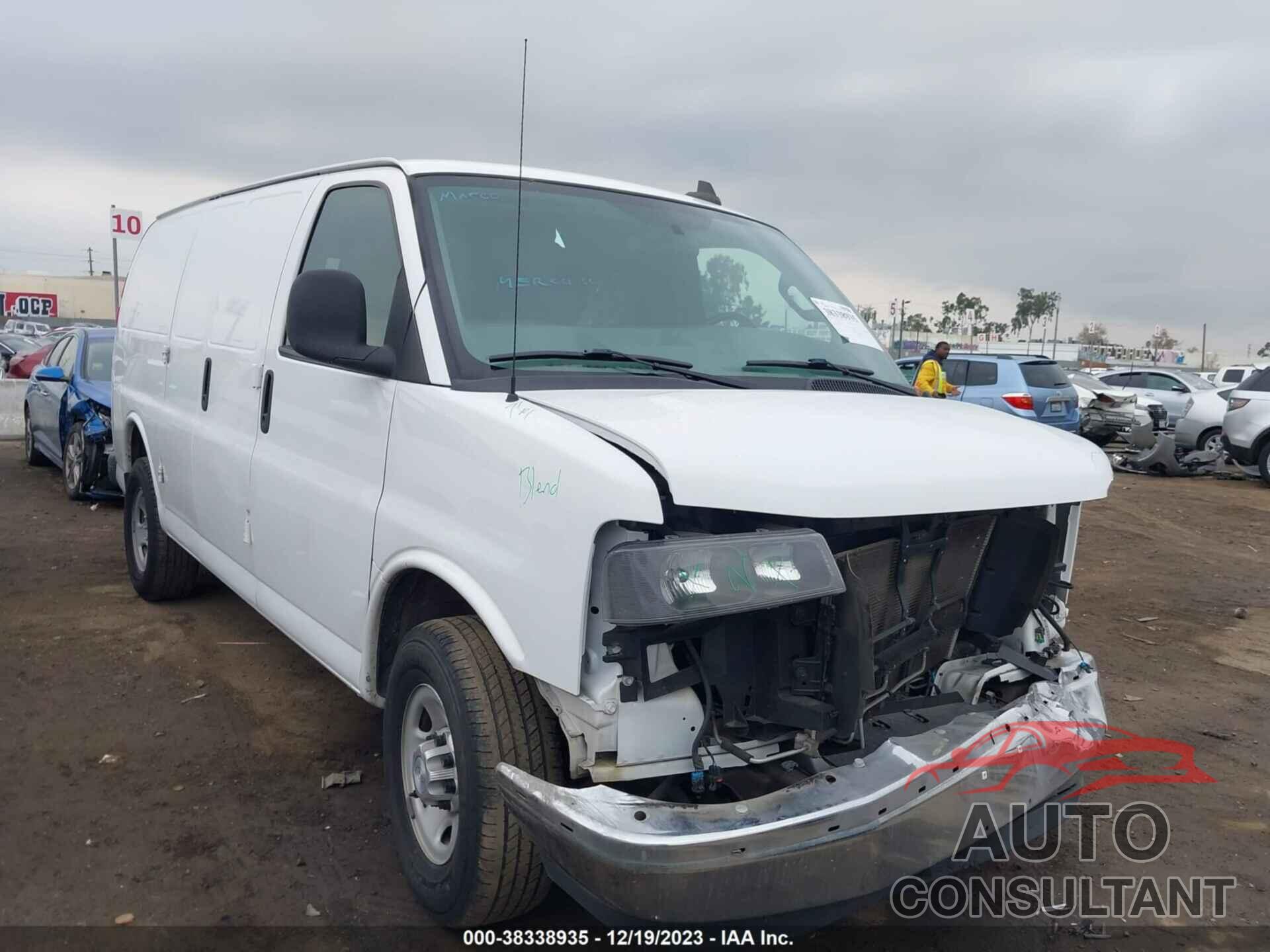 CHEVROLET EXPRESS G3500 2017 - 1GCZGGFG5H1153754