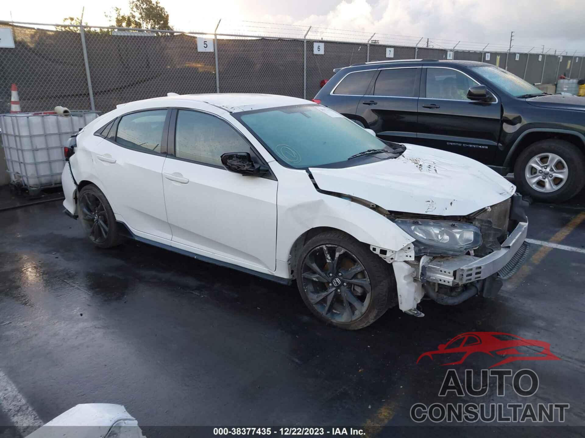 HONDA CIVIC HATCHBACK 2017 - SHHFK7H40HU407624