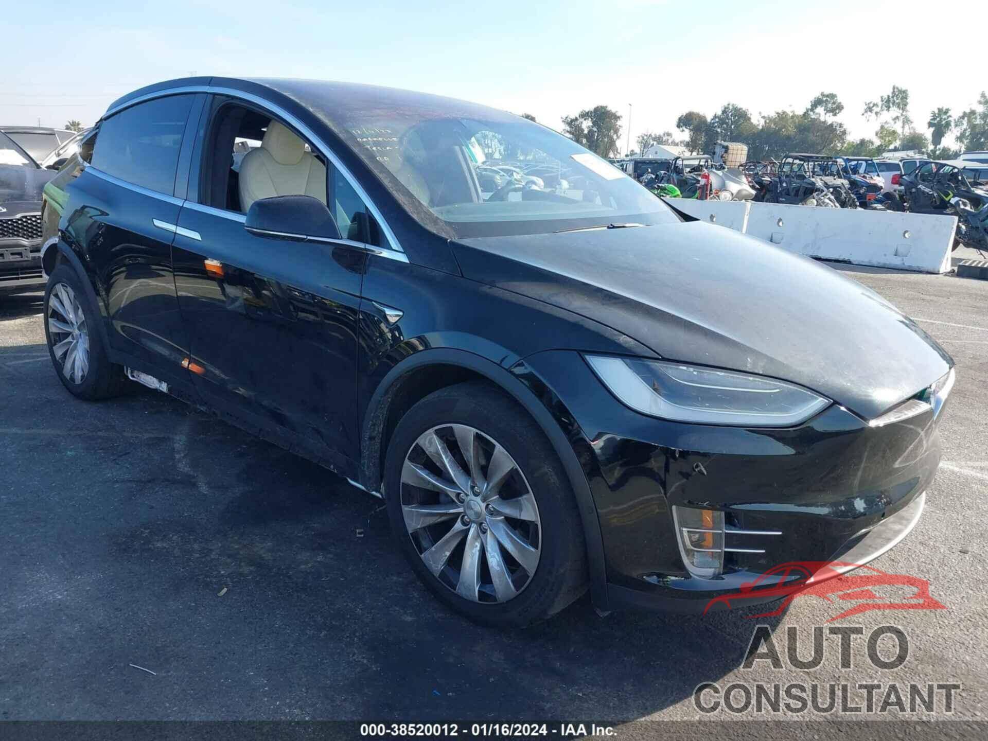 TESLA MODEL X 2020 - 5YJXCAE28LF263929