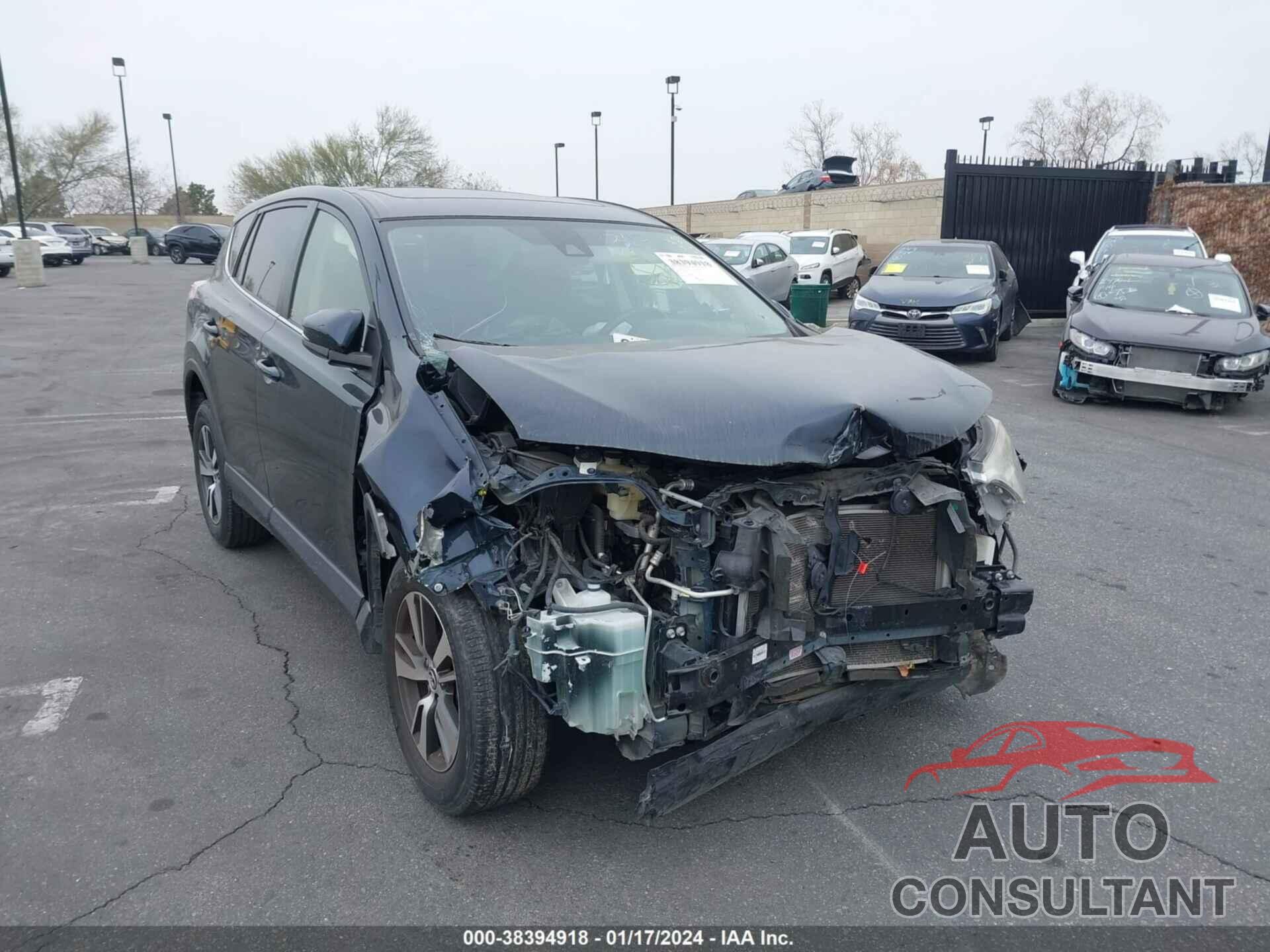 TOYOTA RAV4 2017 - JTMWFREV1HD106589