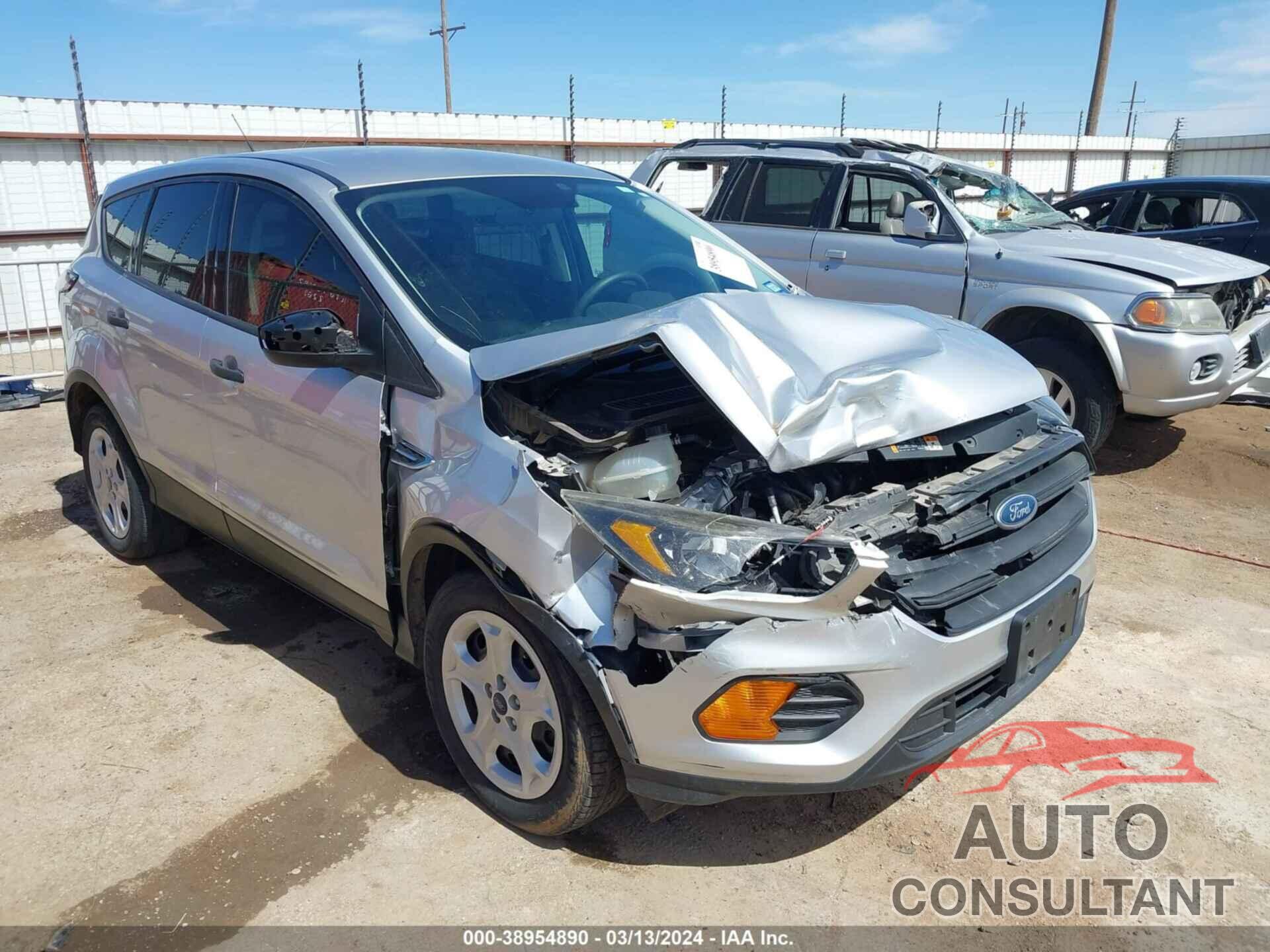 FORD ESCAPE 2018 - 1FMCU0F78JUC05982