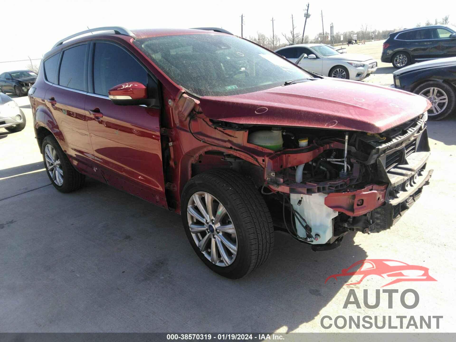 FORD ESCAPE 2017 - 1FMCU0JD6HUA22555