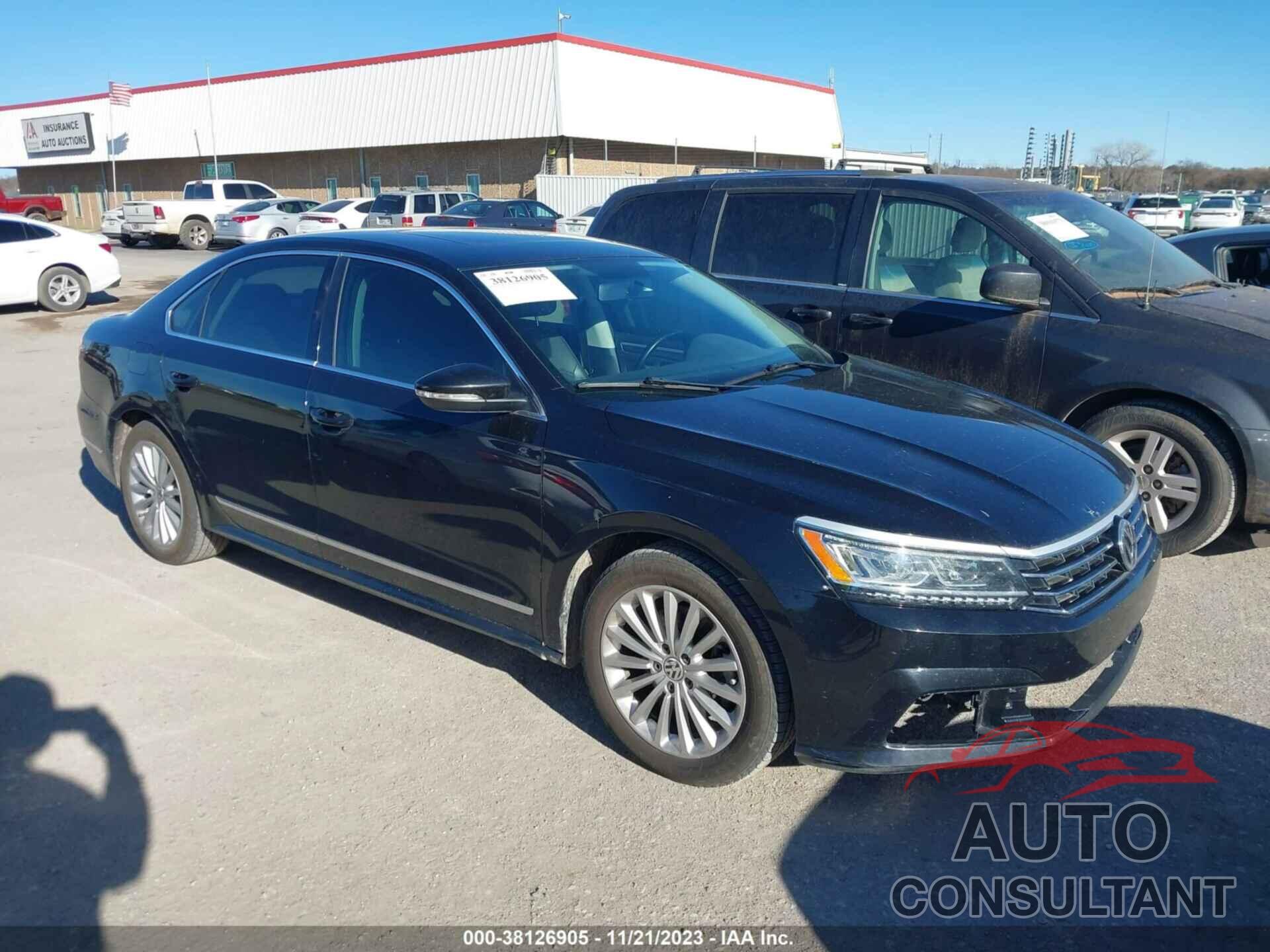 VOLKSWAGEN PASSAT 2017 - 1VWBT7A33HC032983