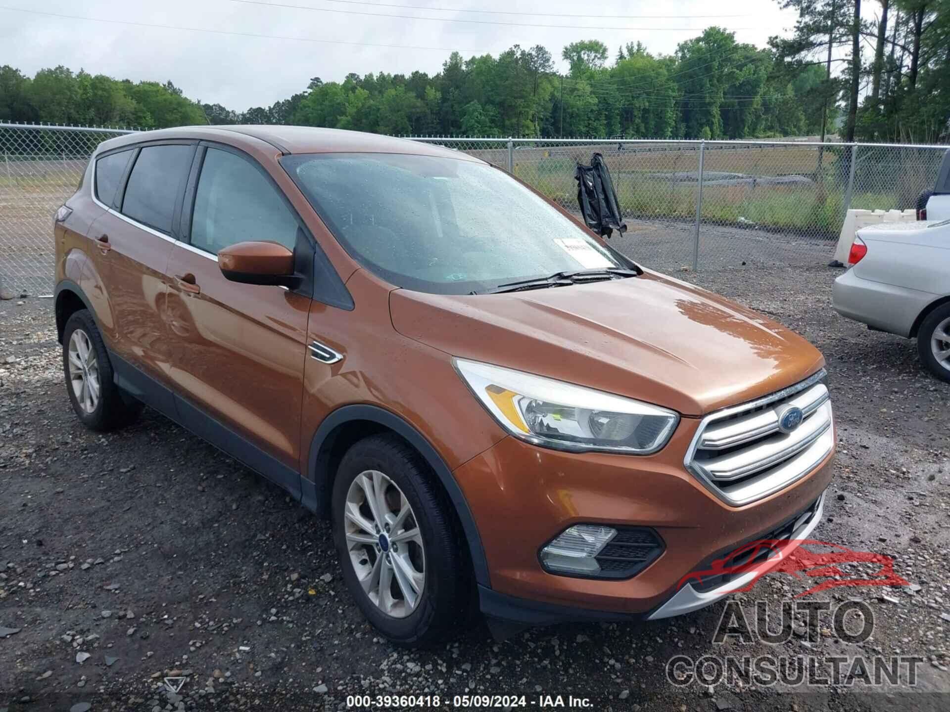 FORD ESCAPE 2017 - 1FMCU0GD0HUA25040