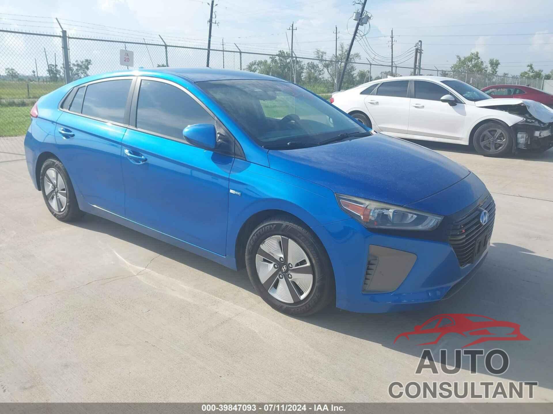 HYUNDAI IONIQ HYBRID 2017 - KMHC65LC1HU025178