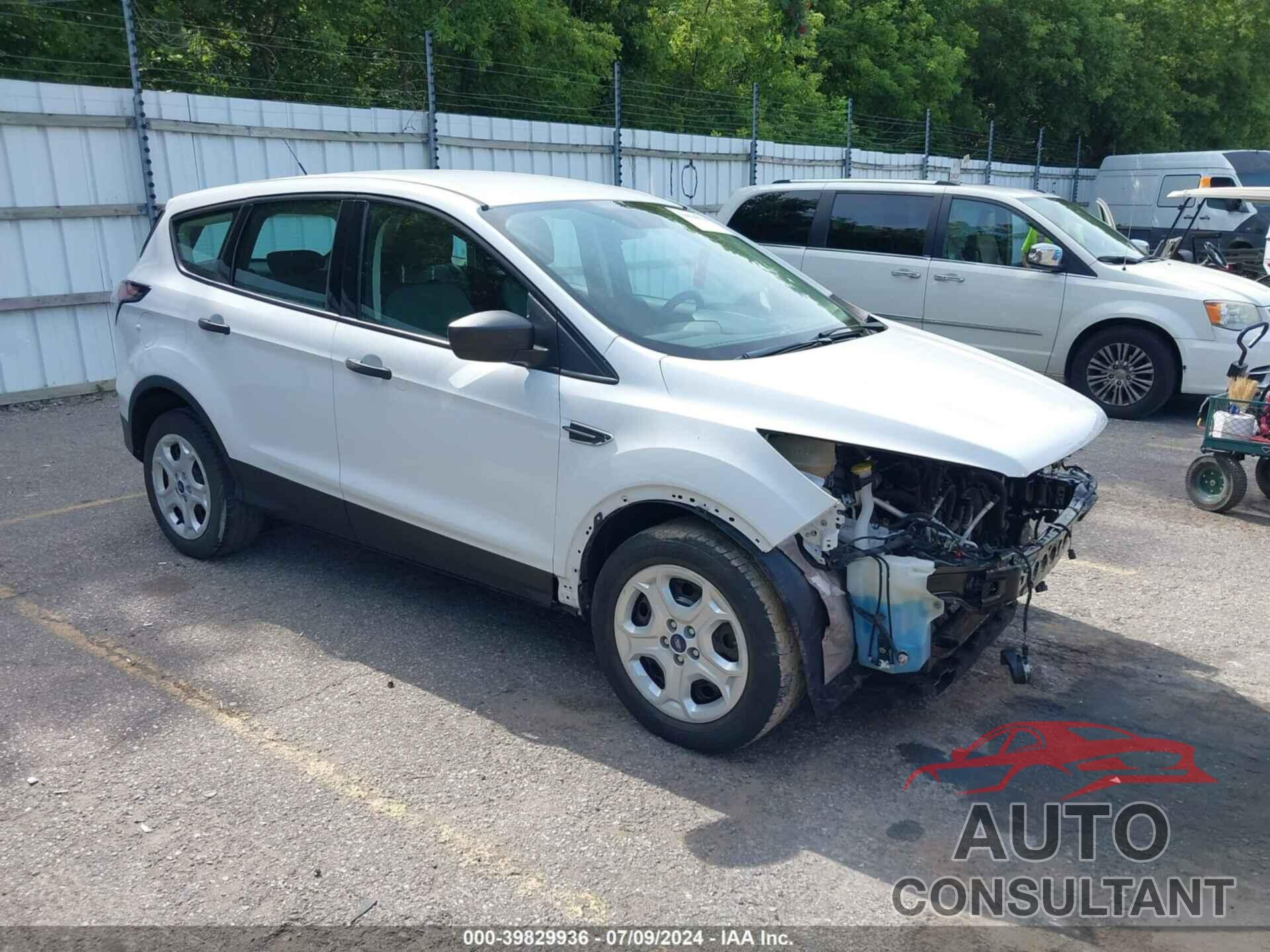 FORD ESCAPE 2017 - 1FMCU0F7XHUA16082