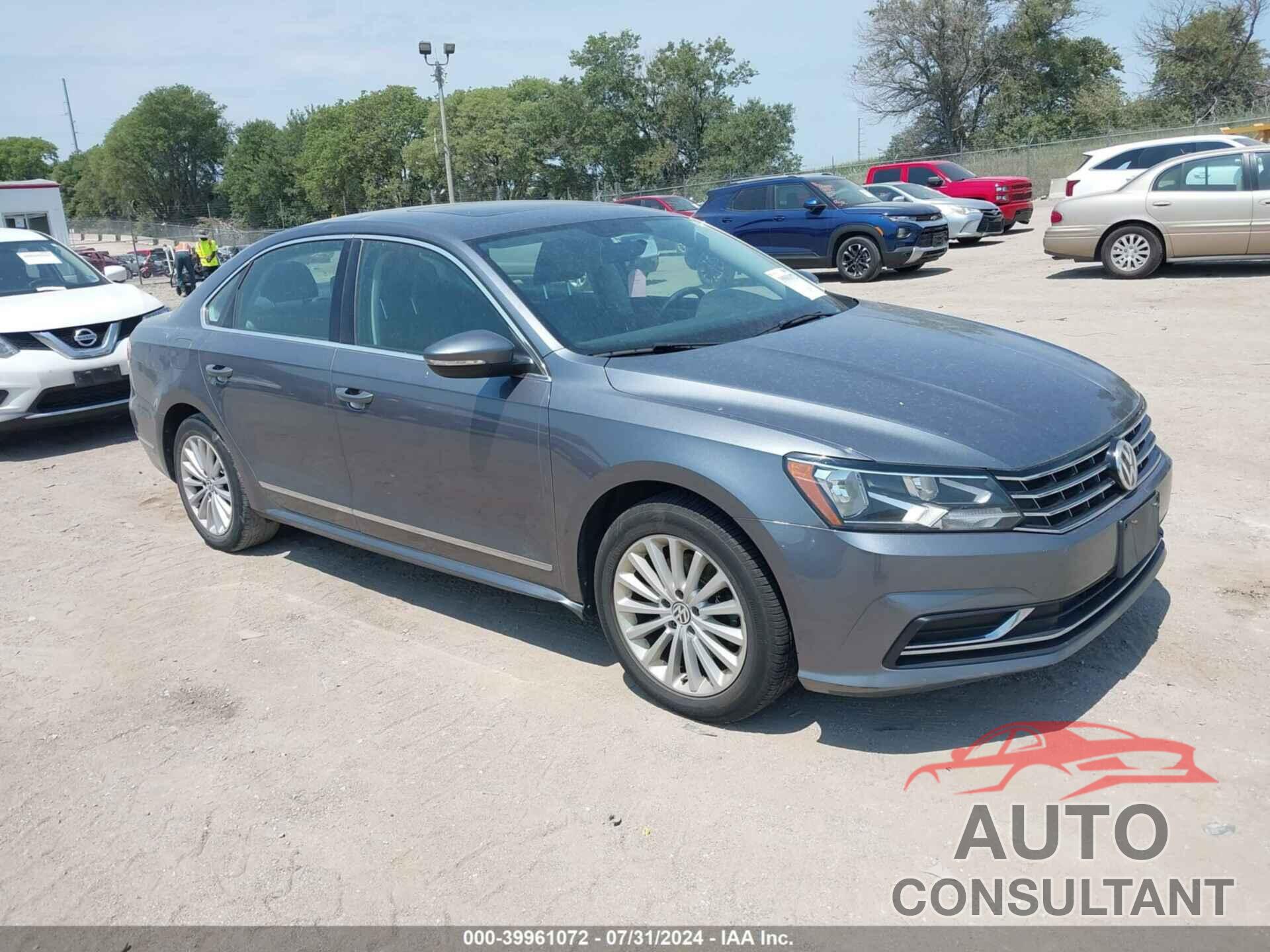 VOLKSWAGEN PASSAT 2017 - 1VWBT7A33HC004701