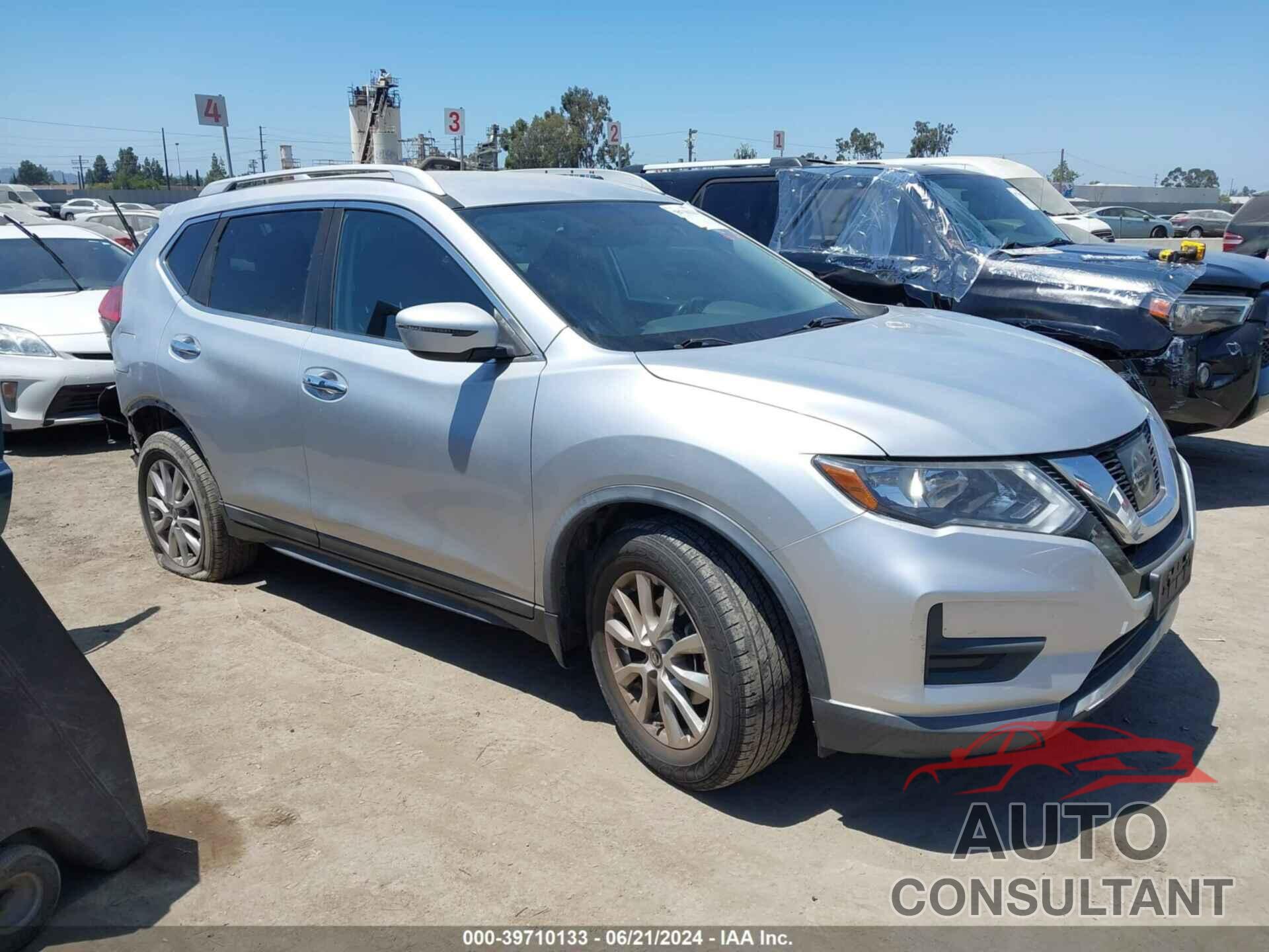 NISSAN ROGUE 2017 - KNMAT2MT7HP606703