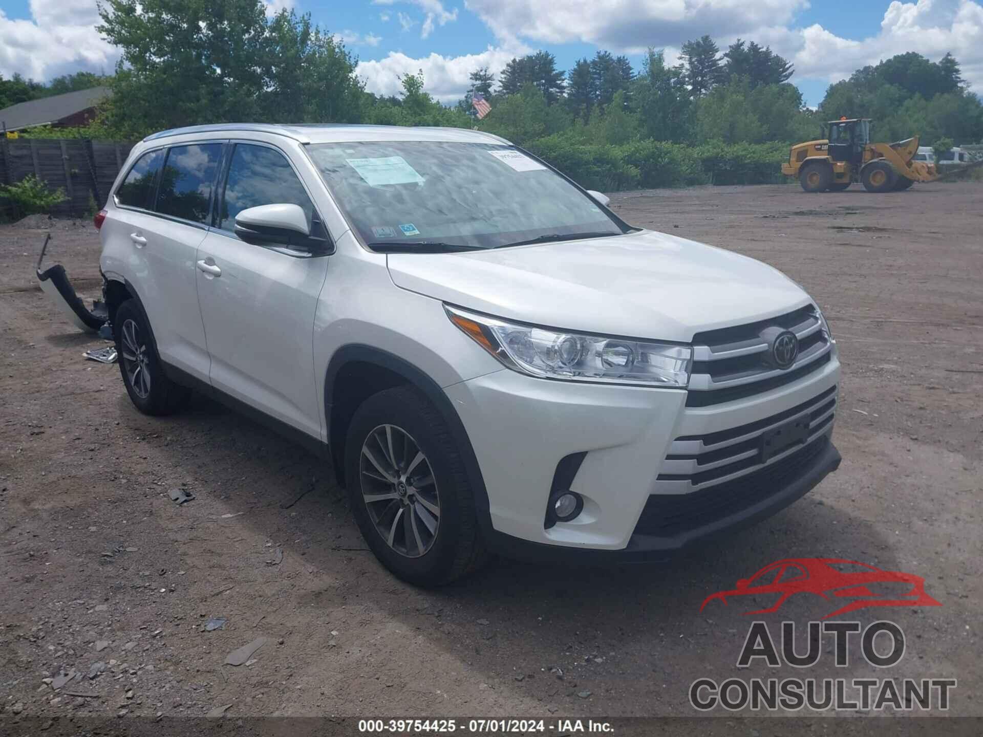 TOYOTA HIGHLANDER 2019 - 5TDJZRFH3KS584485