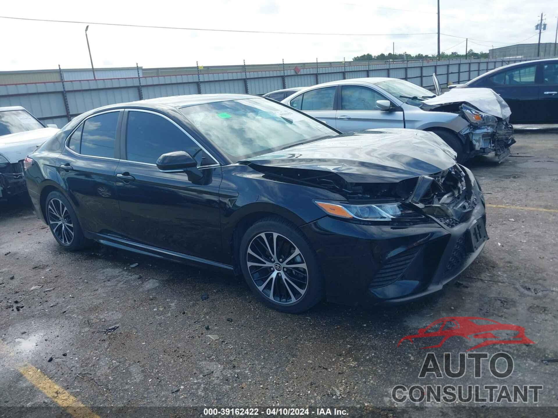 TOYOTA CAMRY 2018 - 4T1B11HK3JU537422