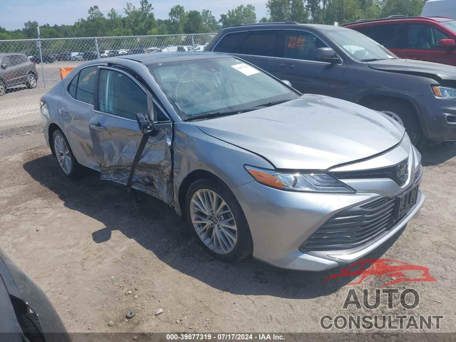 TOYOTA CAMRY 2019 - 4T1B11HK8KU709865