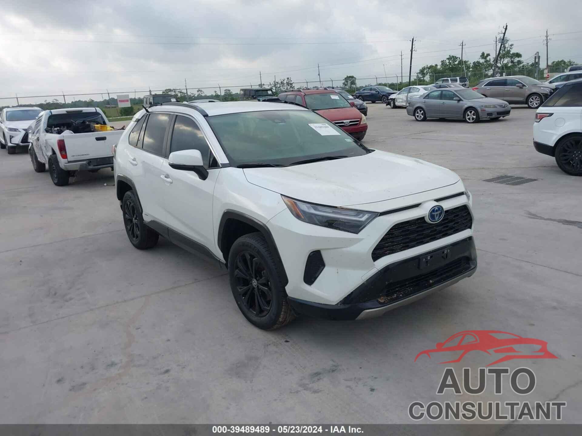 TOYOTA RAV4 2022 - JTM16RFV3NJ021324
