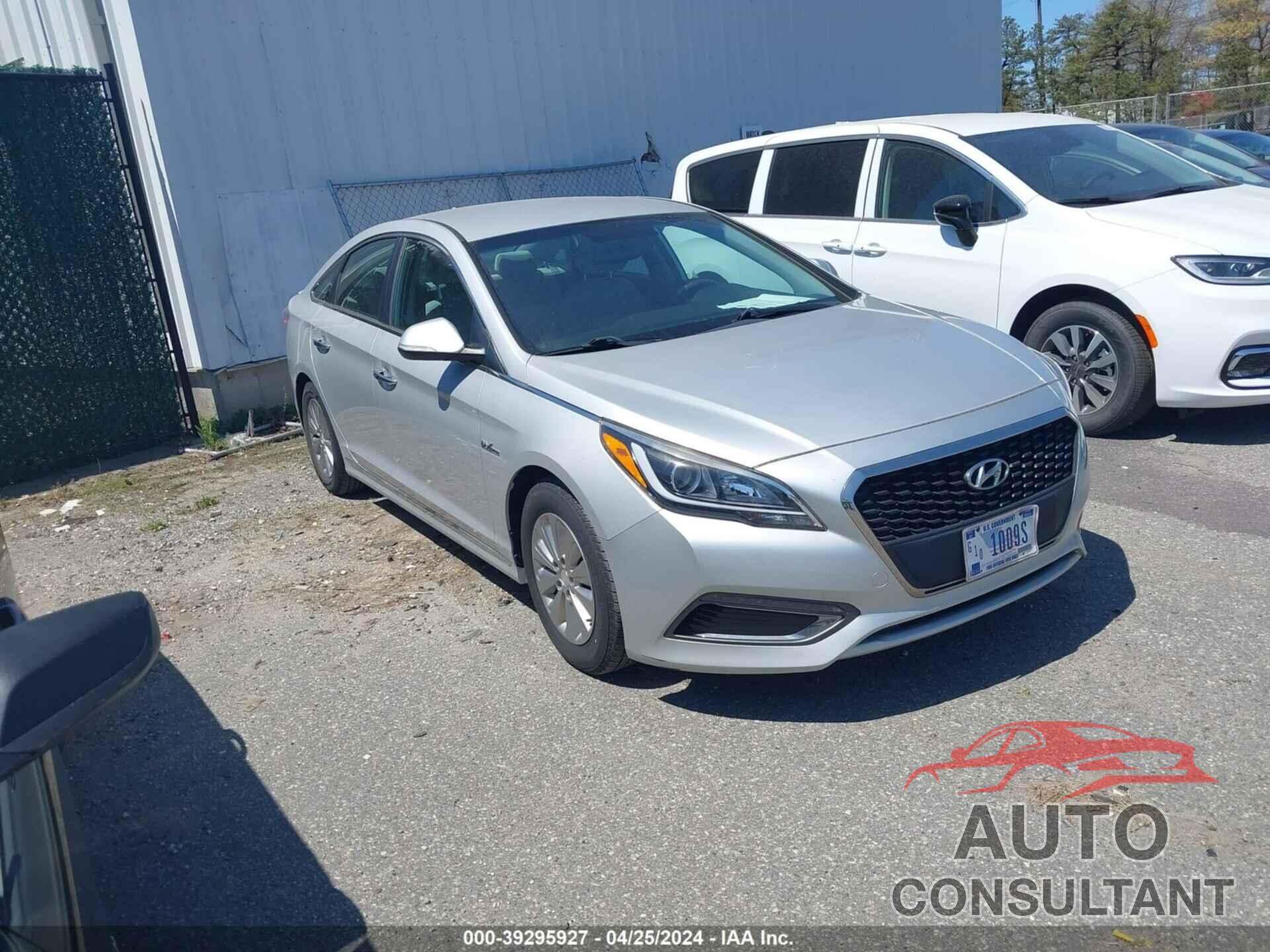 HYUNDAI SONATA HYBRID 2016 - KMHE24L10GA040512