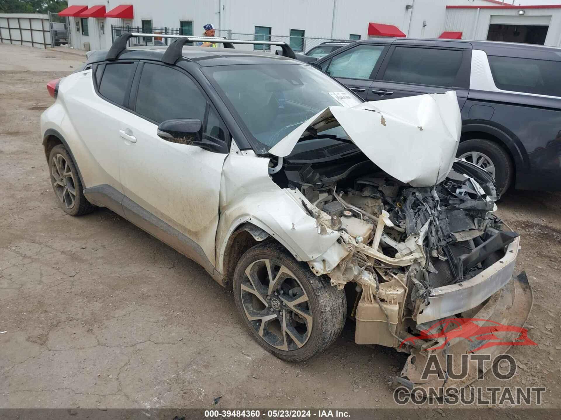 TOYOTA C-HR 2020 - JTNKHMBX6L1078232