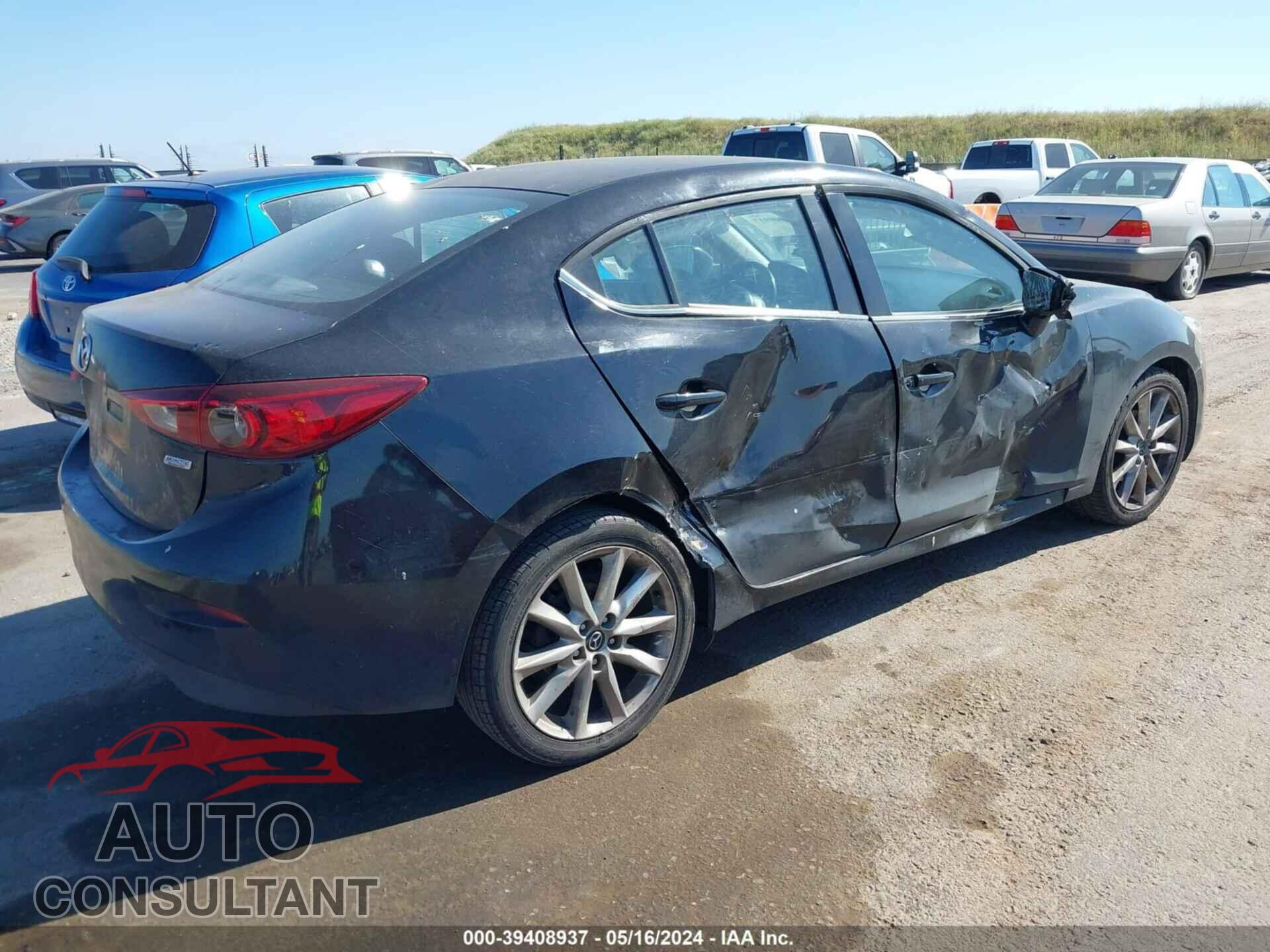 MAZDA MAZDA3 2017 - JM1BN1V75H1109906