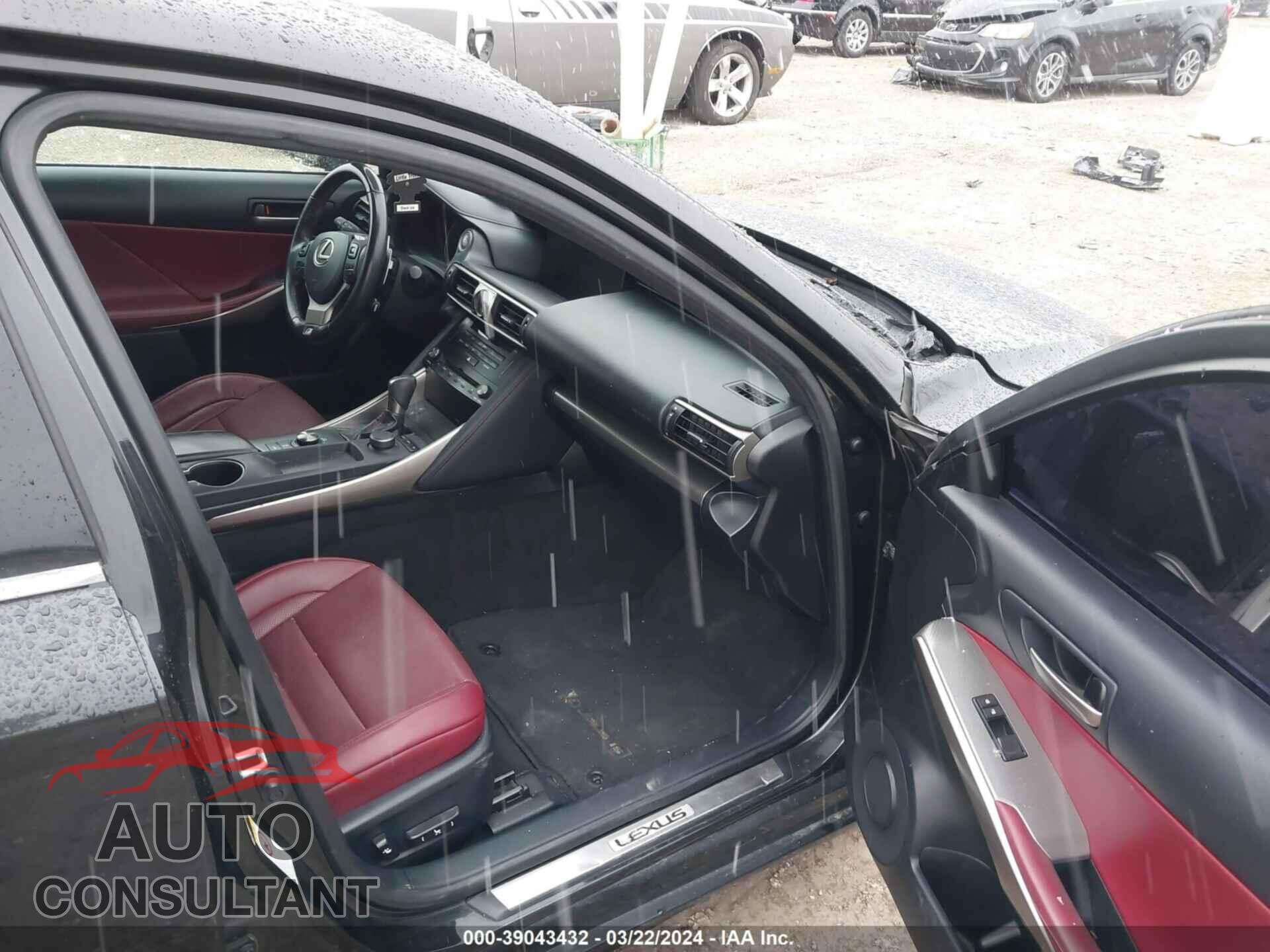 LEXUS IS 300 2018 - JTHBA1D20J5076618