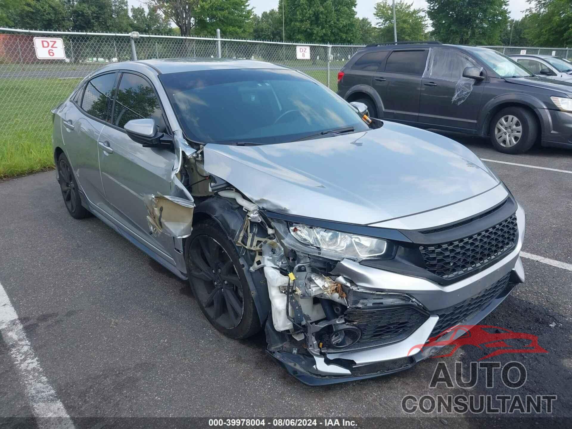 HONDA CIVIC 2018 - SHHFK7H47JU431926