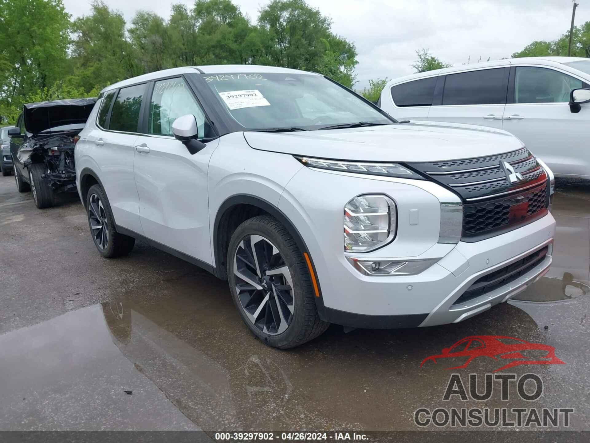 MITSUBISHI OUTLANDER 2023 - JA4J4UA88PZ020307