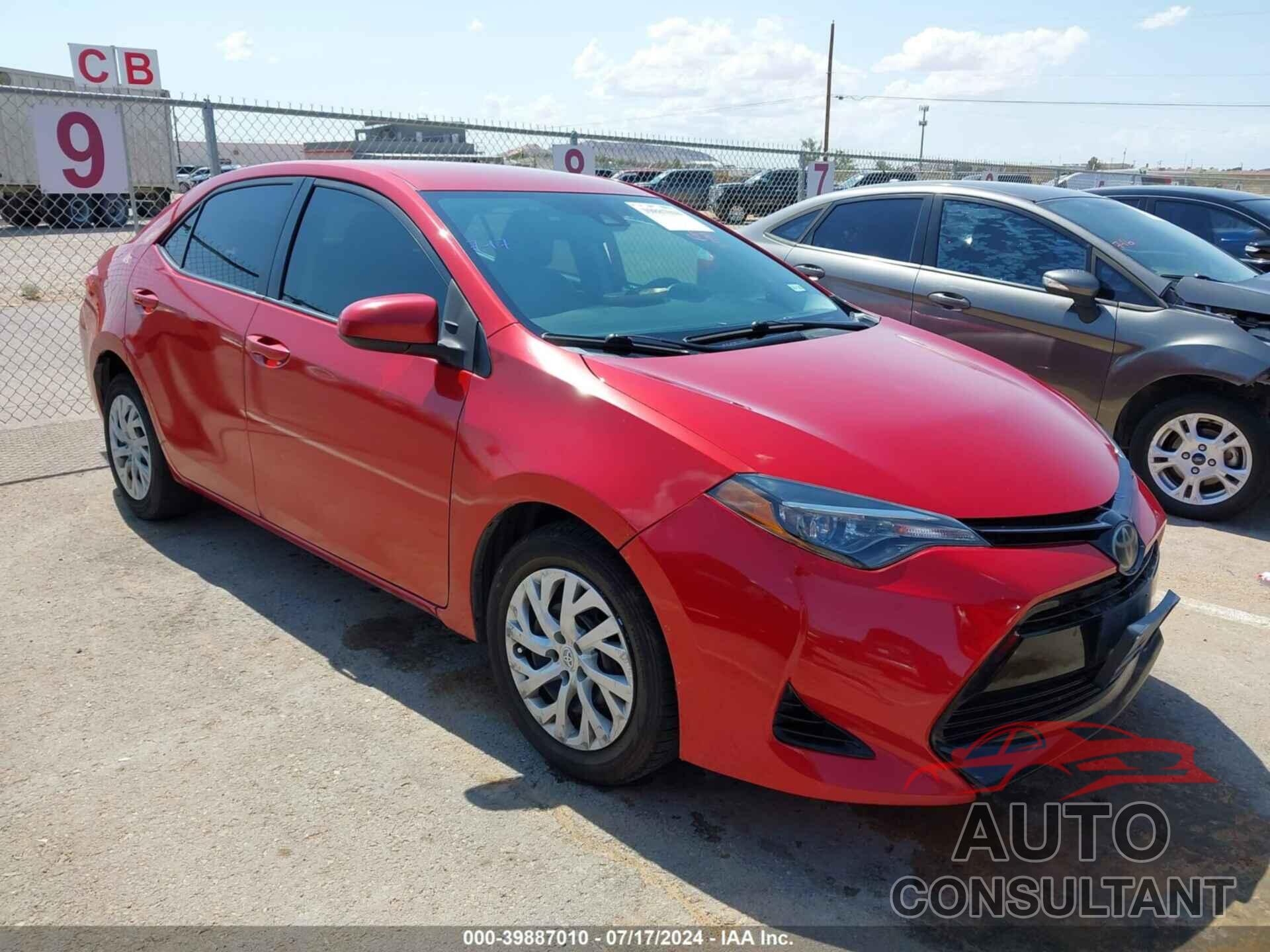 TOYOTA COROLLA 2018 - 5YFBURHE0JP845858
