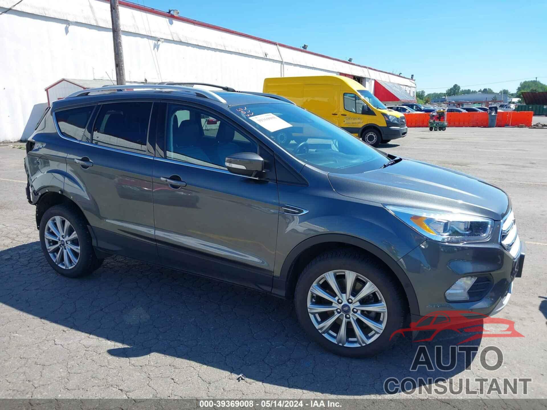 FORD ESCAPE 2018 - 1FMCU9J90JUD60412