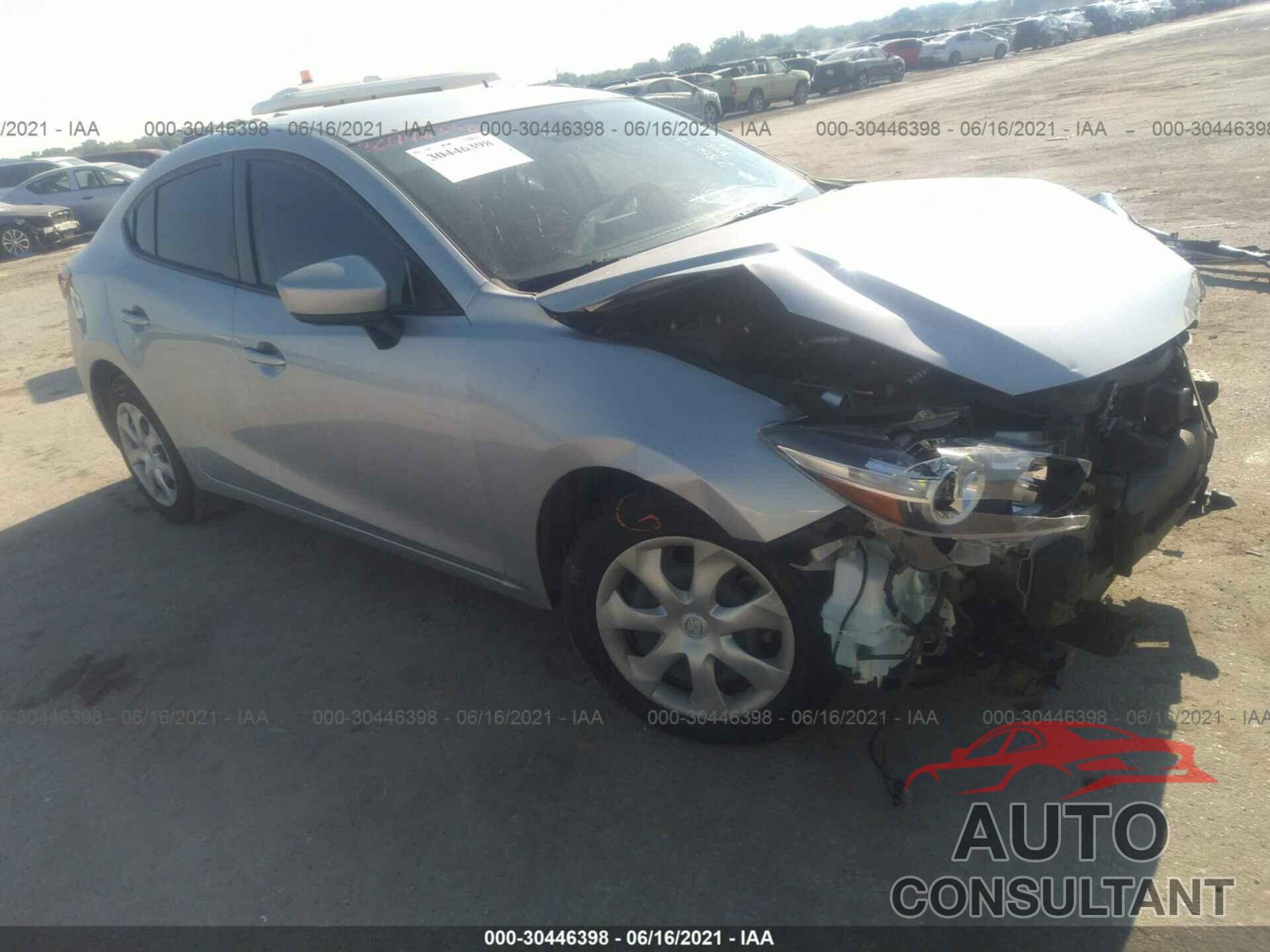 MAZDA MAZDA3 4-DOOR 2018 - 3MZBN1U71JM193133