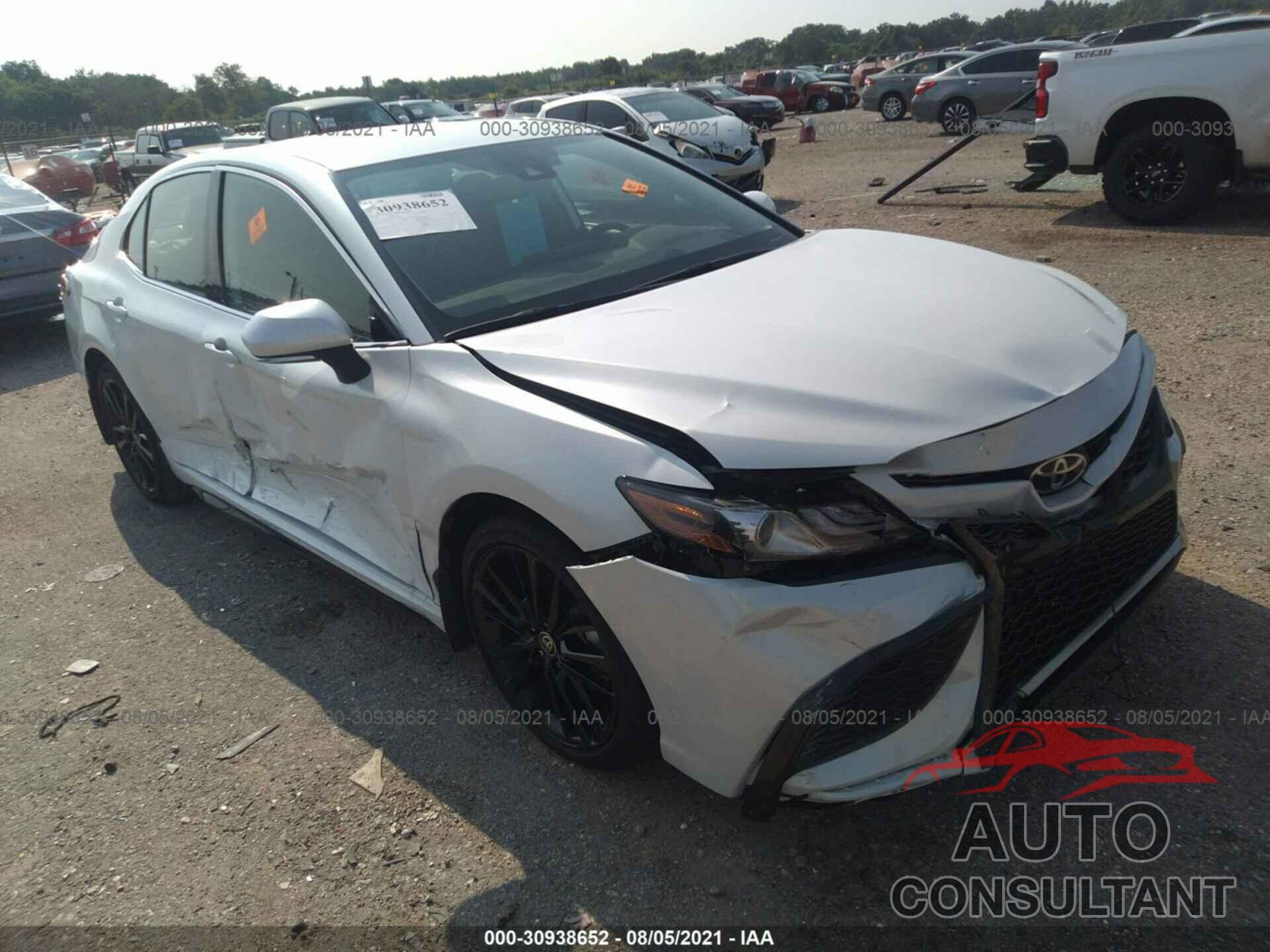 TOYOTA CAMRY 2021 - 4T1K61AK5MU413054