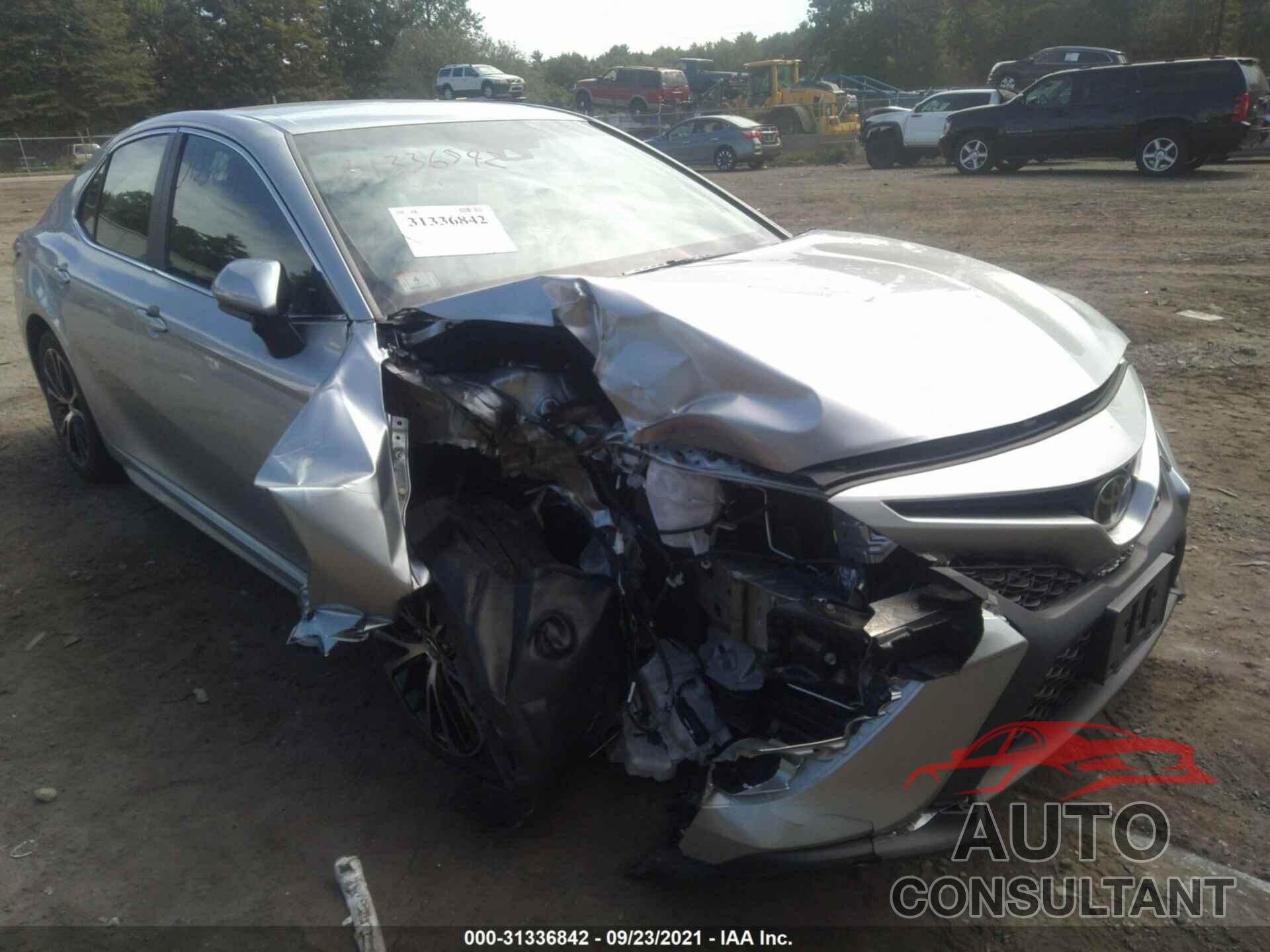 TOYOTA CAMRY 2018 - 4T1B11HK6JU029994