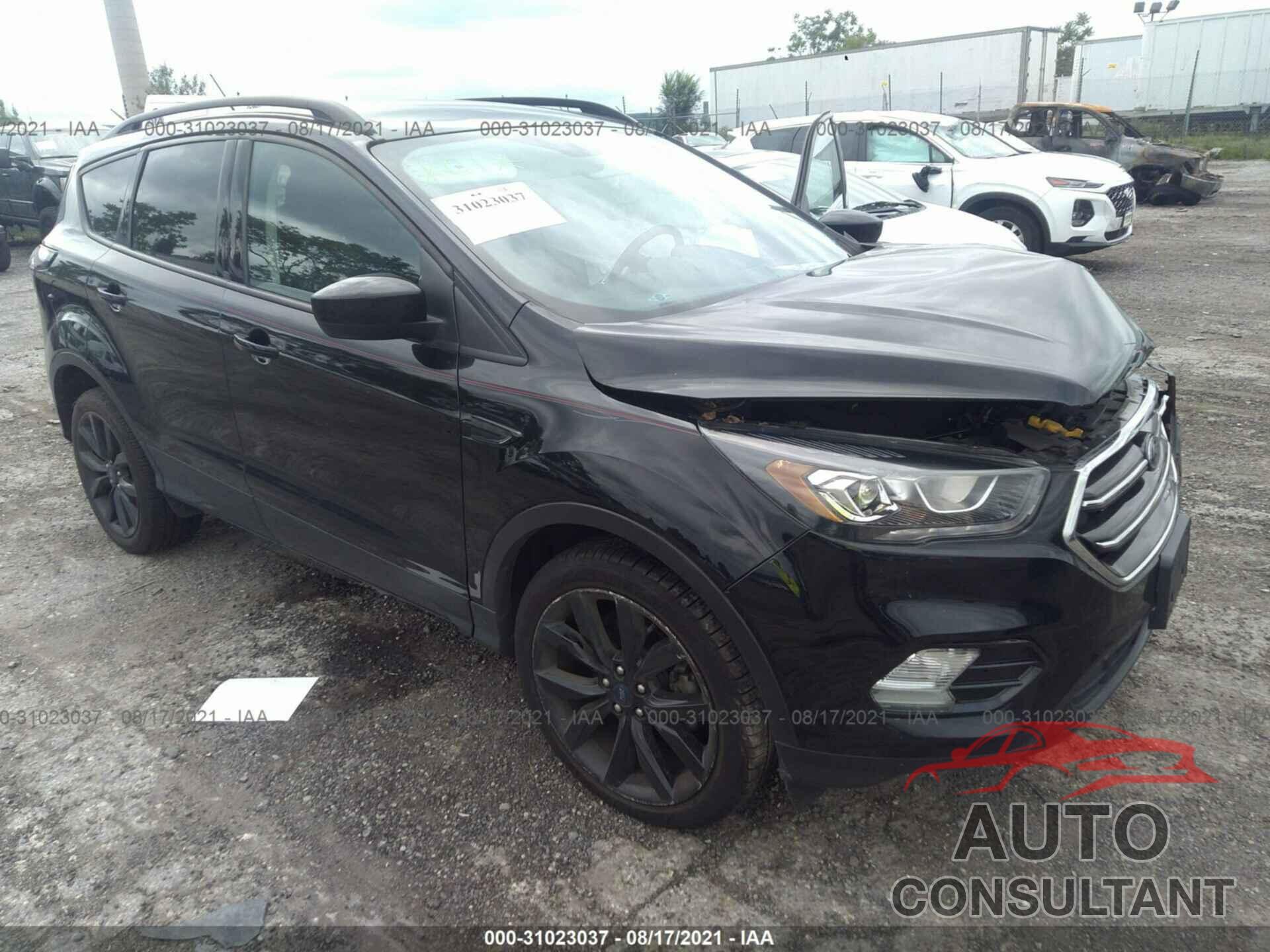 FORD ESCAPE 2017 - 1FMCU0GD3HUD90232