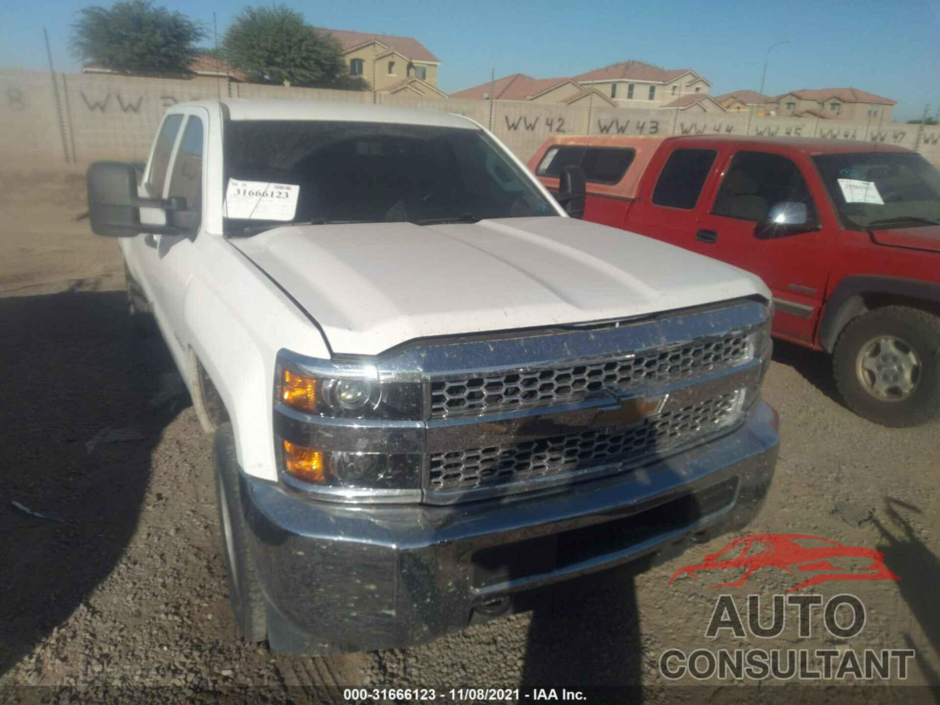 CHEVROLET SILVERADO 2500HD 2019 - 1GC1KREG9KF130156