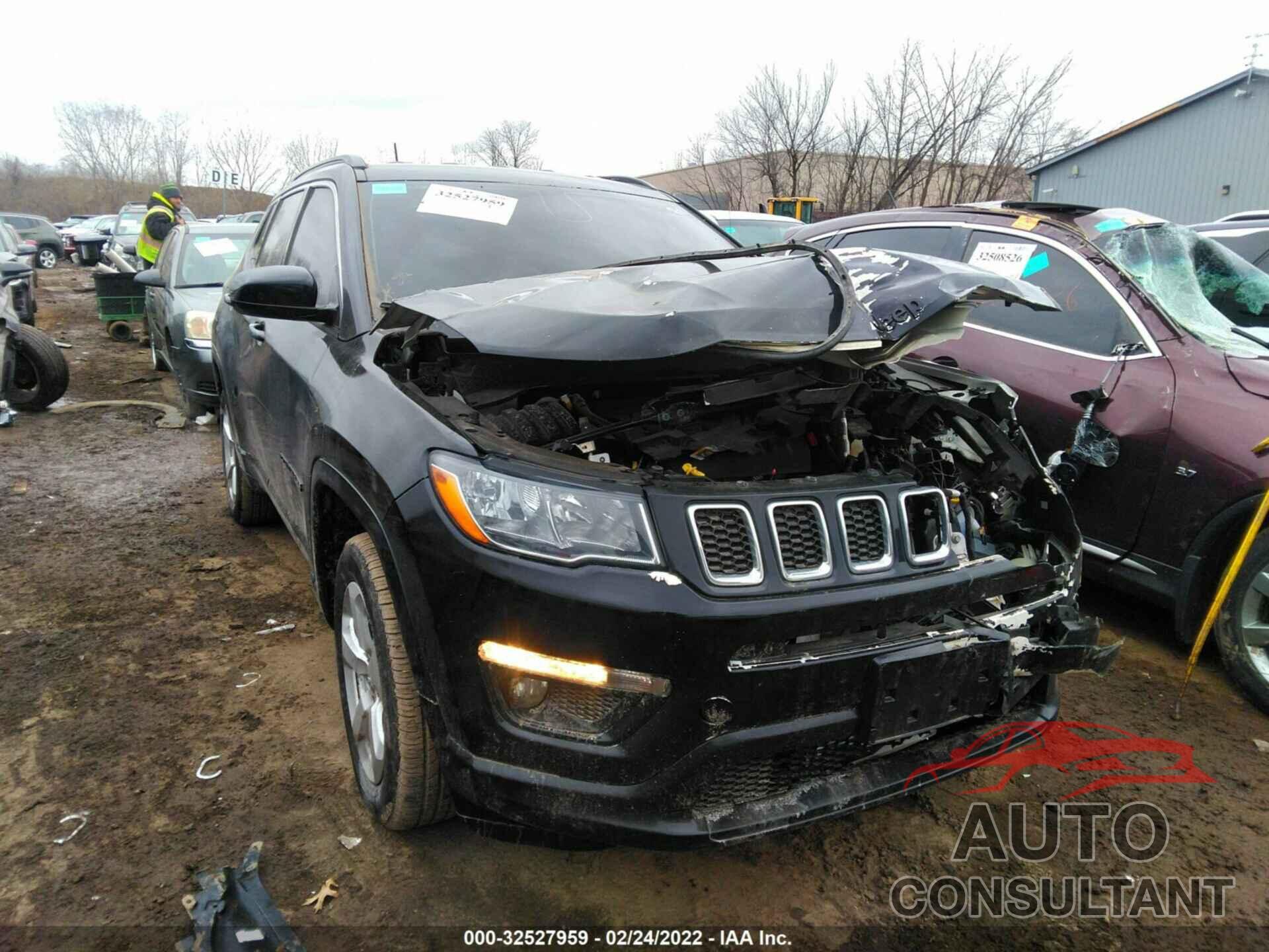 JEEP COMPASS 2018 - 3C4NJCBB8JT338737