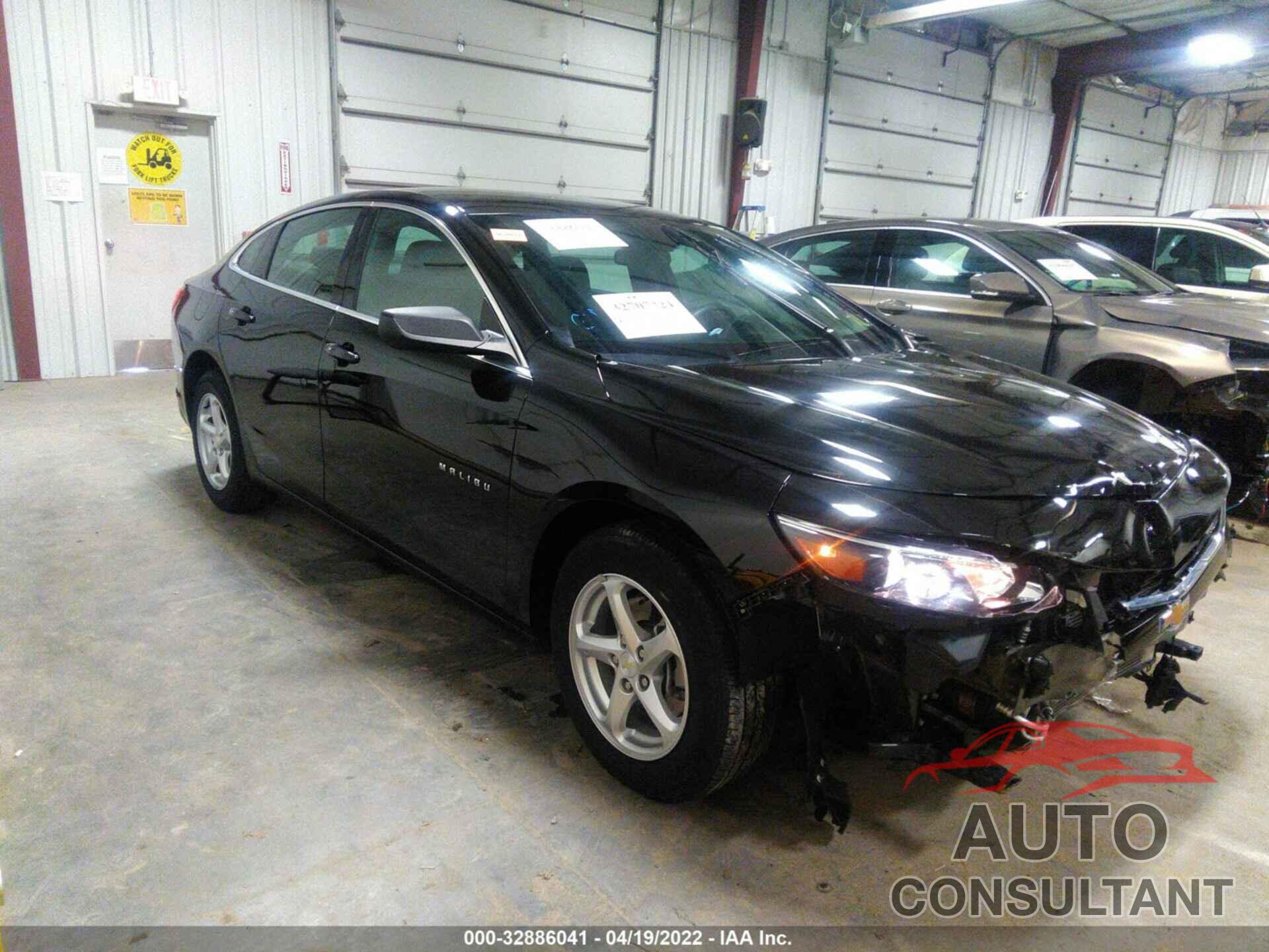 CHEVROLET MALIBU 2018 - 1G1ZB5ST2JF241846